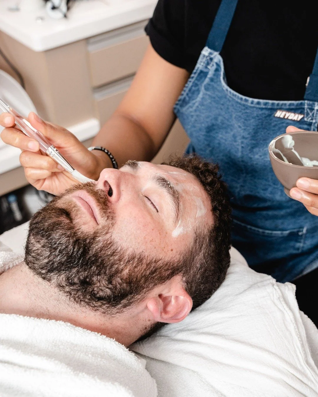 Fall is back in Colorado, which also means the return of cooler days and drier weather. Give your skin the TLC it needs with a facial at @heyday_colorado Lowry! ✨

#denverfacials #denverselfcare #skincare