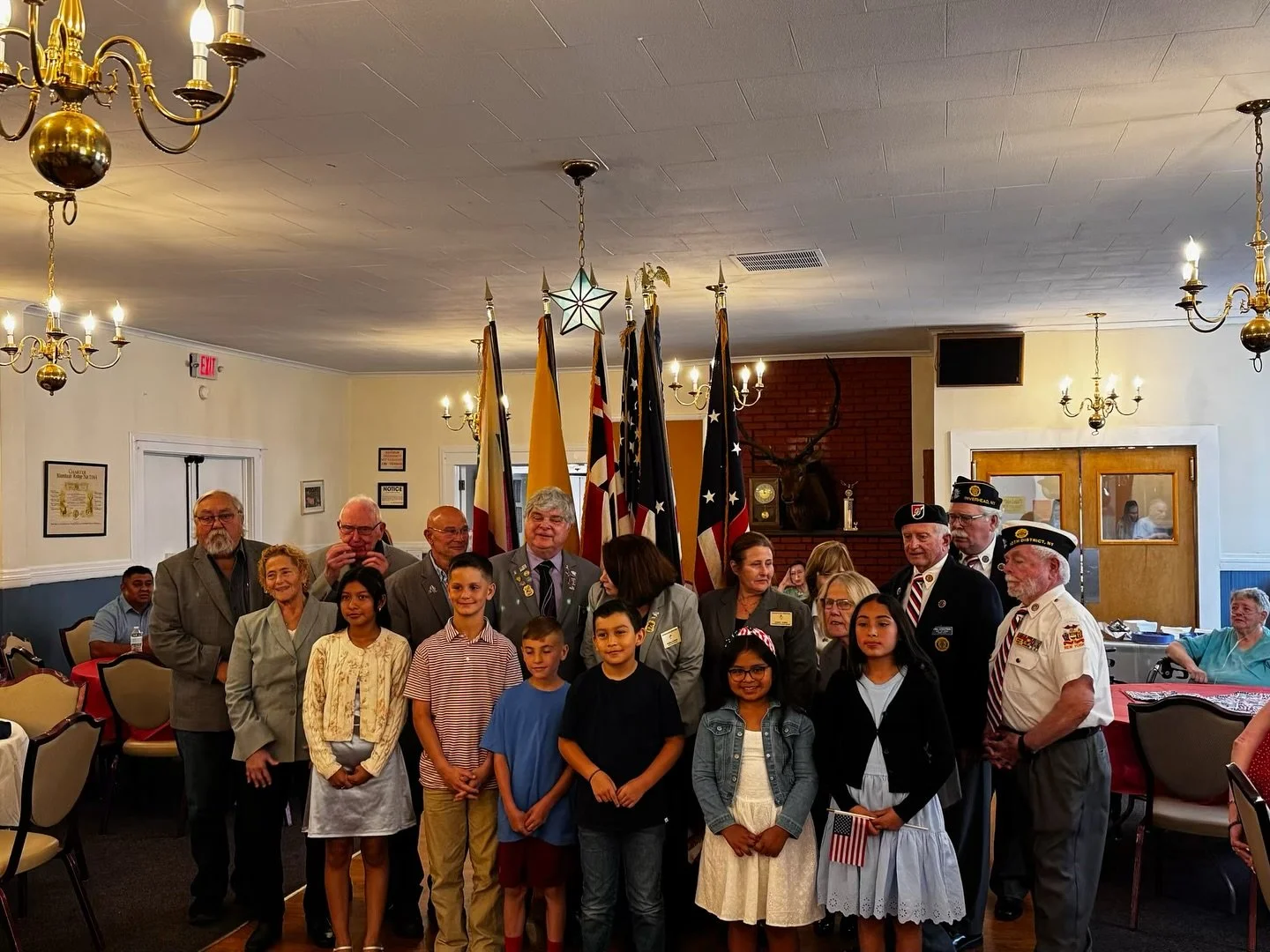 🇺🇸 𝗛𝗼𝗻𝗼𝗿𝗶𝗻𝗴 𝗢𝗹𝗱 𝗚𝗹𝗼𝗿𝘆 𝗼𝗻 𝗙𝗹𝗮𝗴 𝗗𝗮𝘆 🇺🇸

Councilman Bob Kern proudly joined the Riverhead American Legion to celebrate Flag Day and recognize the inspiring young voices who shared what the American flag means to them.

𝗧𝗵?