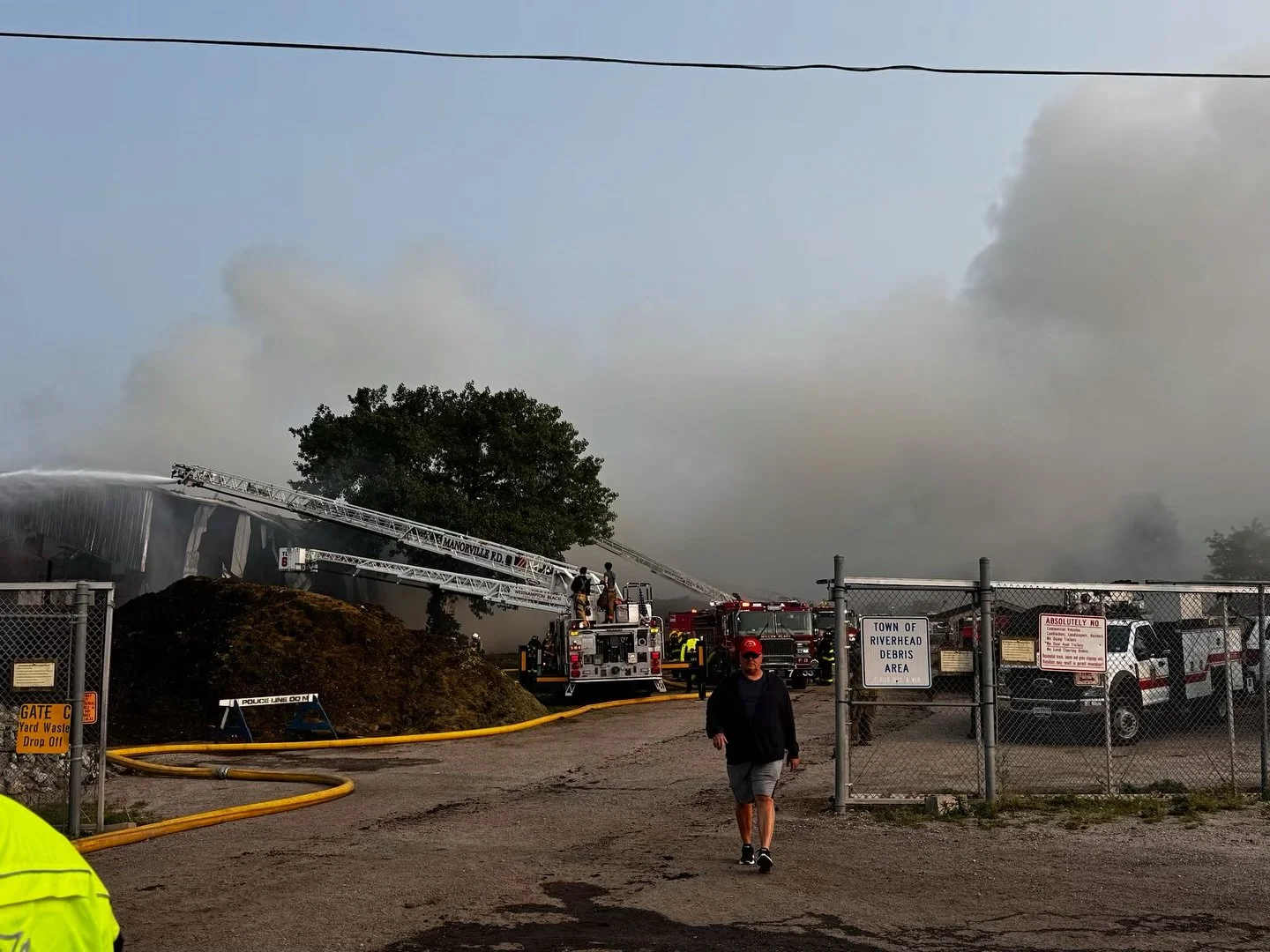 This week, our community witnessed the devastating fire on Youngs Avenue. I was on-site that morning, and 𝙄 𝙬𝙖𝙨 𝙞𝙣𝙘𝙧𝙚𝙙𝙞𝙗𝙡𝙮 𝙢𝙤𝙫𝙚𝙙 𝙗𝙮 𝙩𝙝𝙚 𝙧𝙖𝙥𝙞𝙙 𝙖𝙣𝙙 𝙘𝙤𝙪𝙧𝙖𝙜𝙚𝙤𝙪𝙨 𝙧𝙚𝙨𝙥𝙤𝙣𝙨𝙚 𝙤𝙛 𝙤𝙪𝙧 𝙡𝙤𝙘𝙖𝙡 𝙝𝙚𝙧𝙤𝙚?