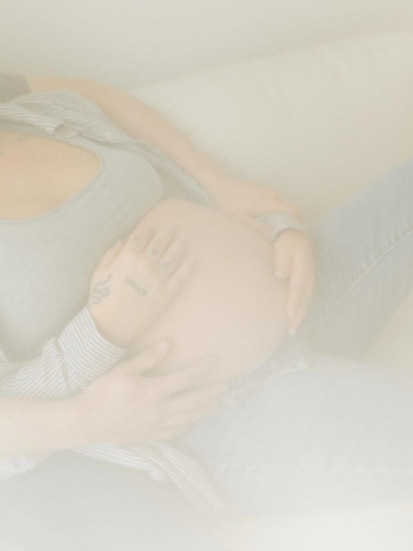 I loved being in the studio with these two. Sydney has always been effortlessly beautiful but goodness isn&rsquo;t she just stunning? I&rsquo;m so excited for them to welcome their precious baby boy this spring. 🤍