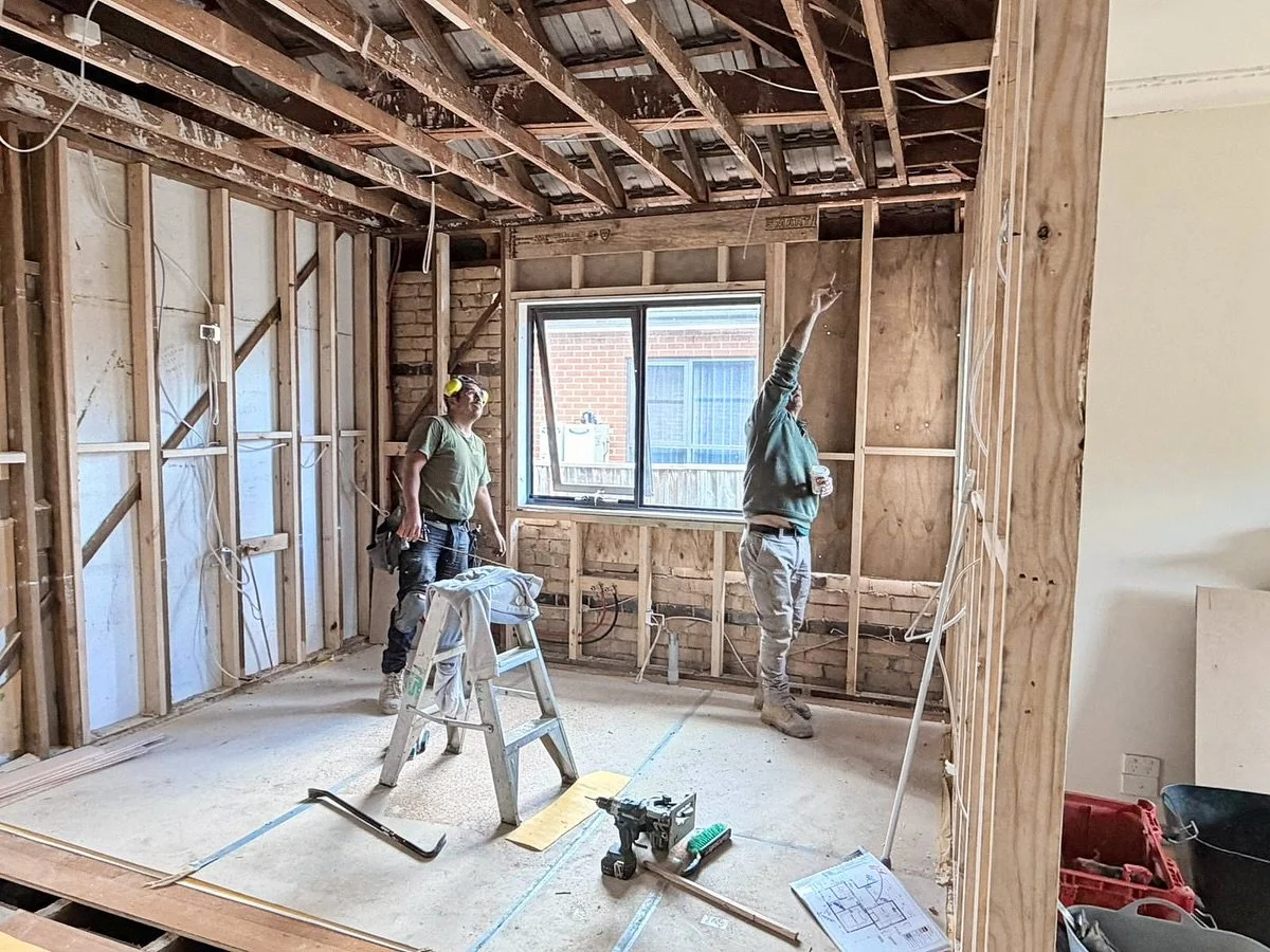Every transformation starts with a teamwork. Proud of our team for bringing their best to every project 🫡💙

#TeamWork #Buildsmartgroup #Renovation