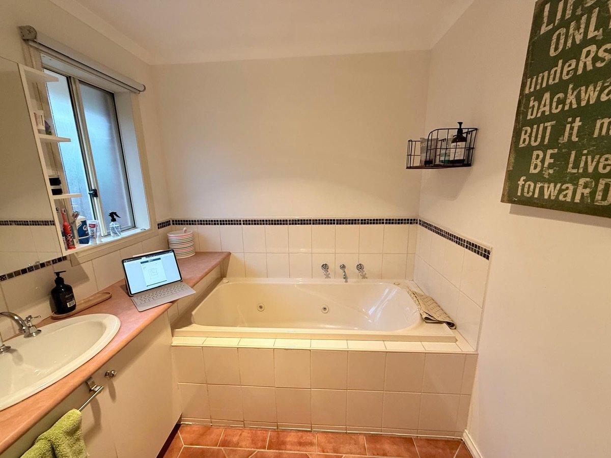 A fresh new space to start and end the day. Bathroom renovation wrapped up! 🛁🤍

Thank you for trusting Buildsmart Group! 💙

#Bathroomrenovation #Bathroominspiration #Buildsmartgroup