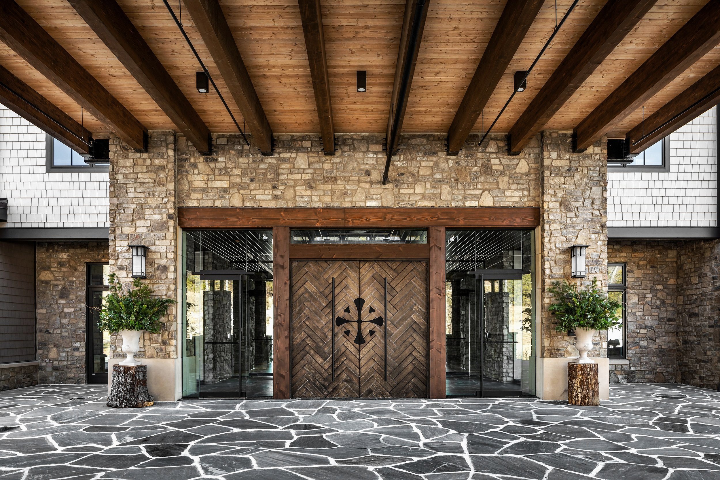 McLemore Resort grand entrance featuring branded monument signage