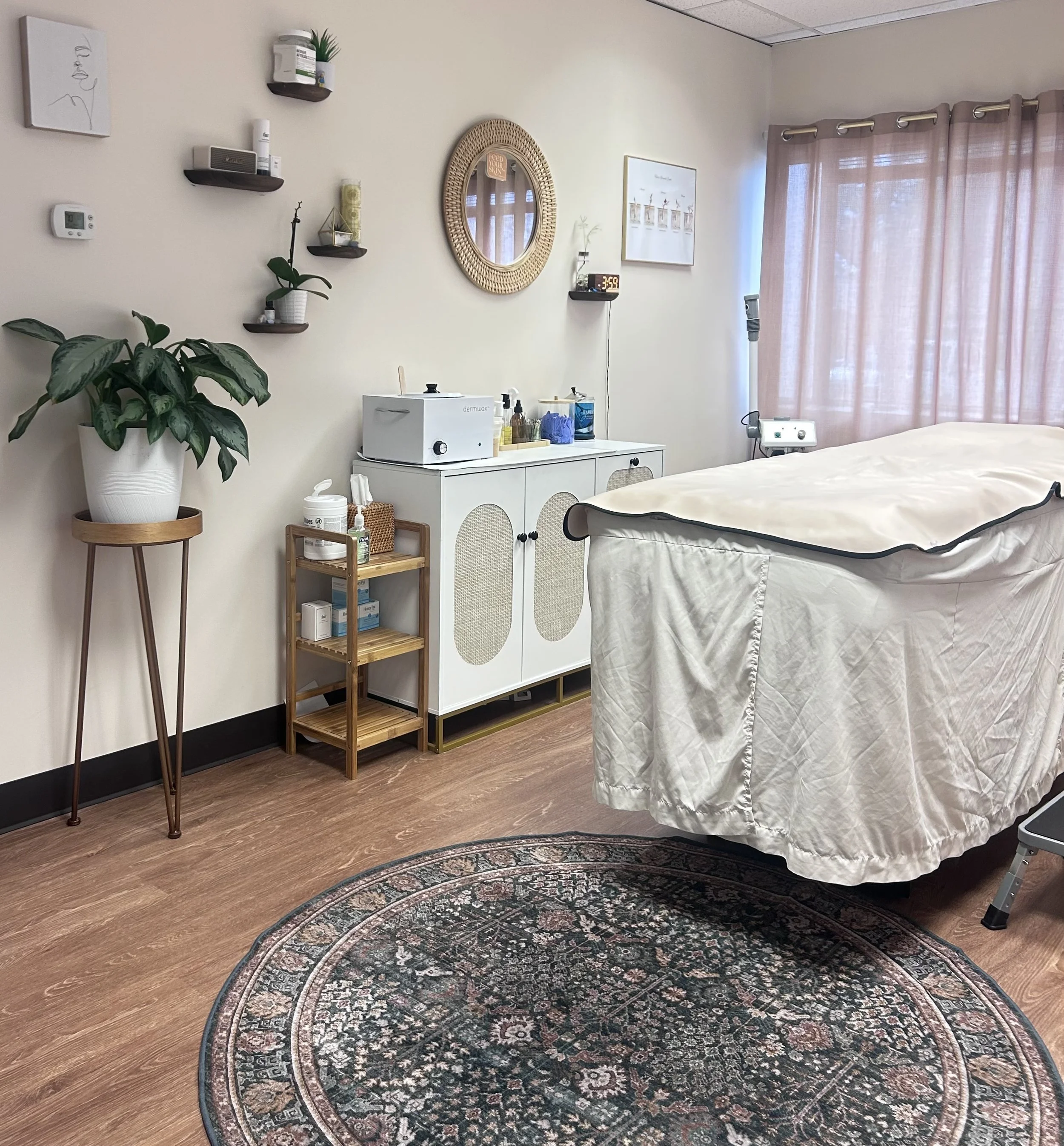 Private treatment room at Bloom & Bare in Lakewood, Colorado for waxing and skincare services