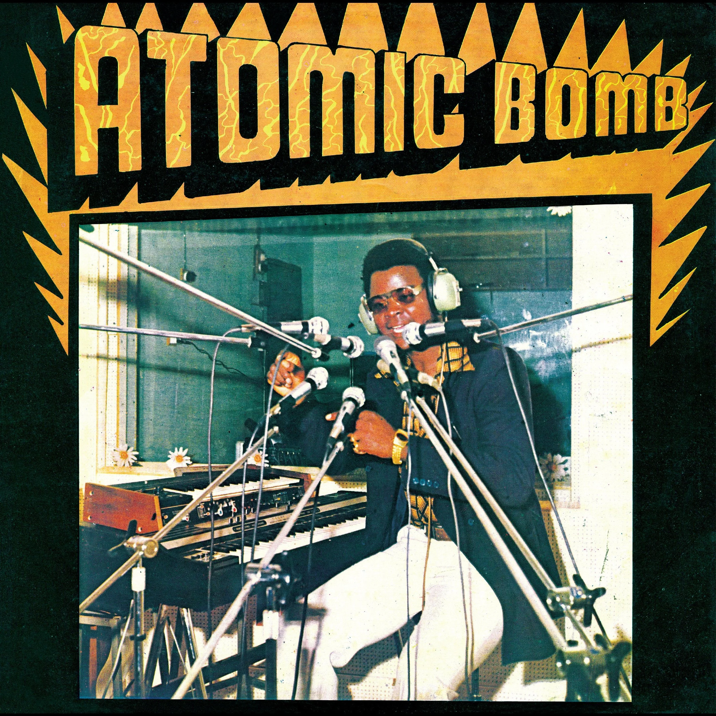 william-onyeabor-atomic-bomb-fission-red-vinyl_1OHUO.jpg