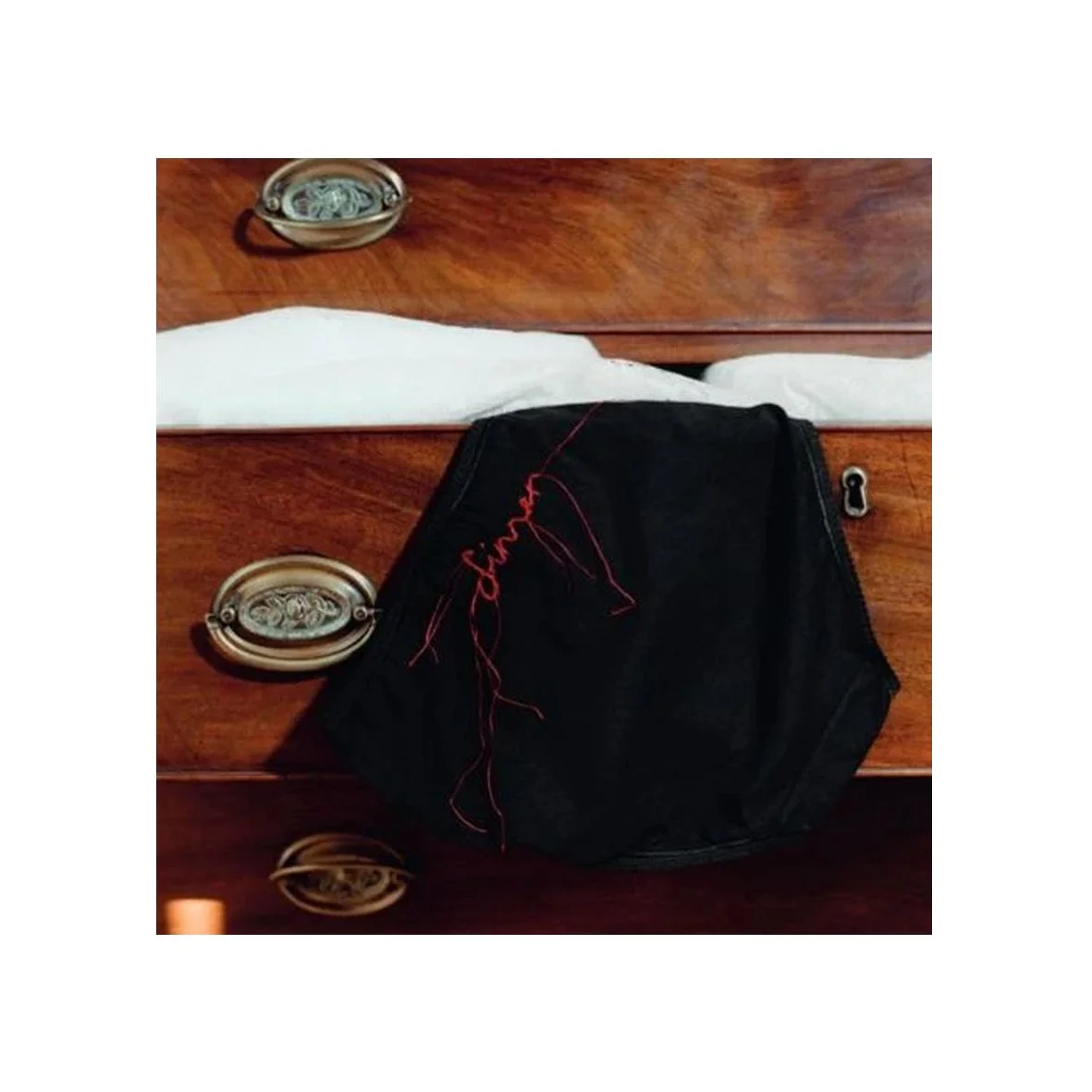 THE LAST DINNER PARTY - SINNER