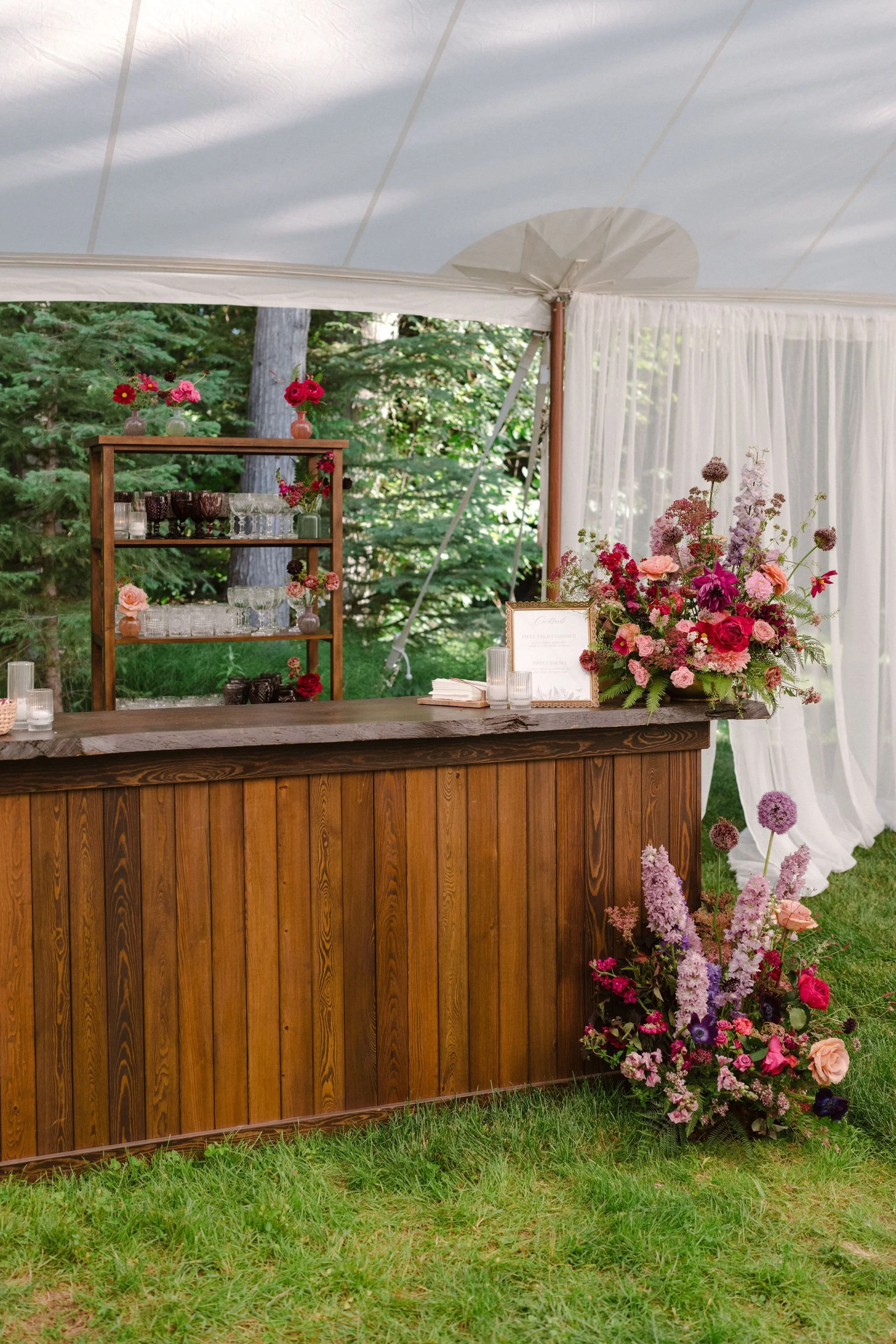Curated wedding and event rentals. Custom bars, vintage table top items, Montana, Idaho, Wyoming