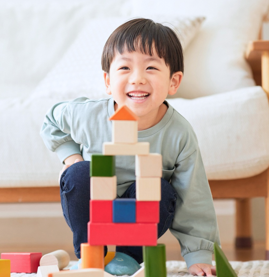 Child play therapy session at Renewing Hope LLC, helping children build emotional resilience, improve communication, and develop healthy coping skills in a safe, supportive environment.