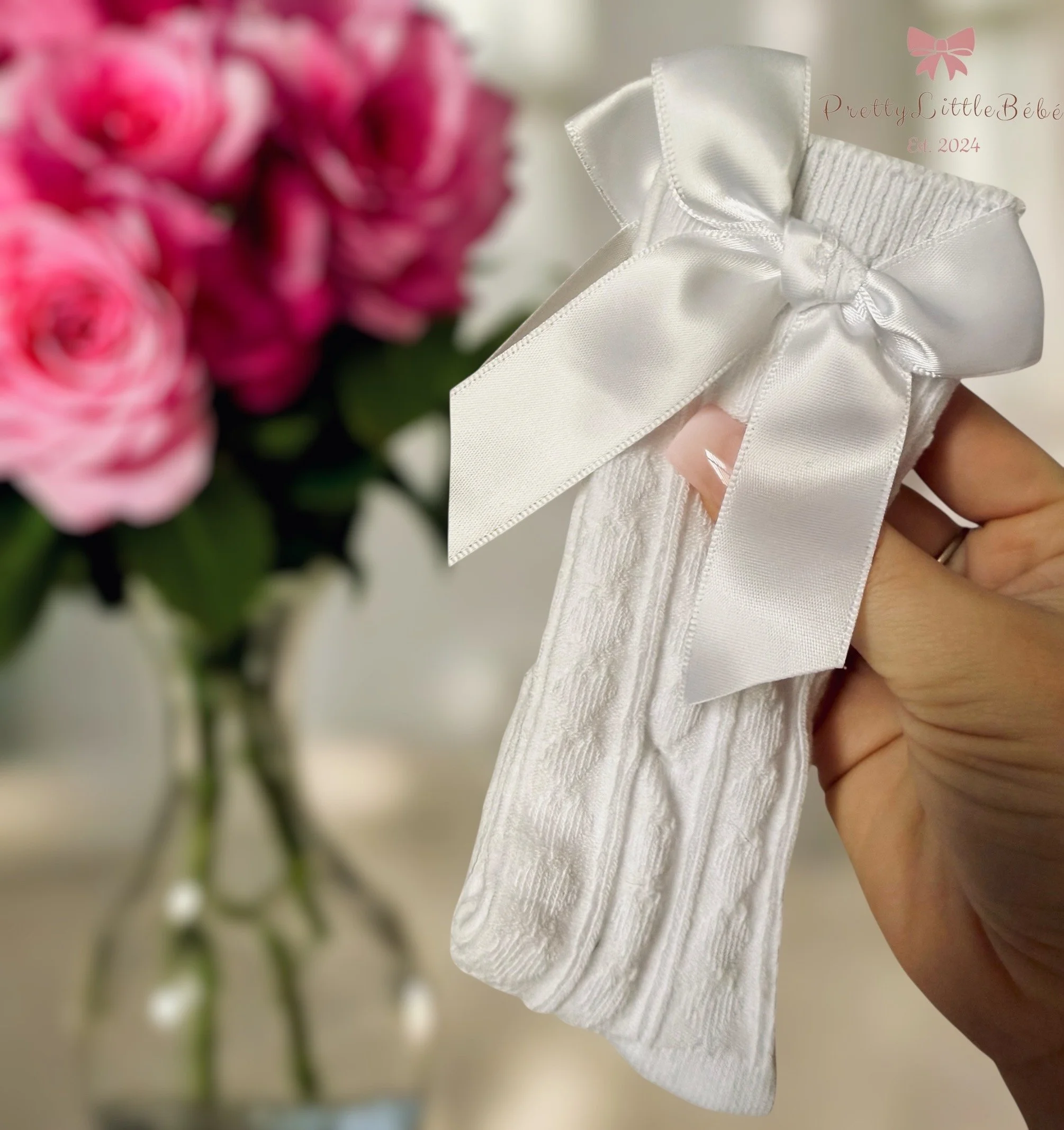 Soft-To-Touch White Knee High Bow Socks