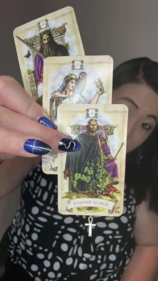 #tarot #tarotthursday #divination #live #livestream #bonethrowing #charms
