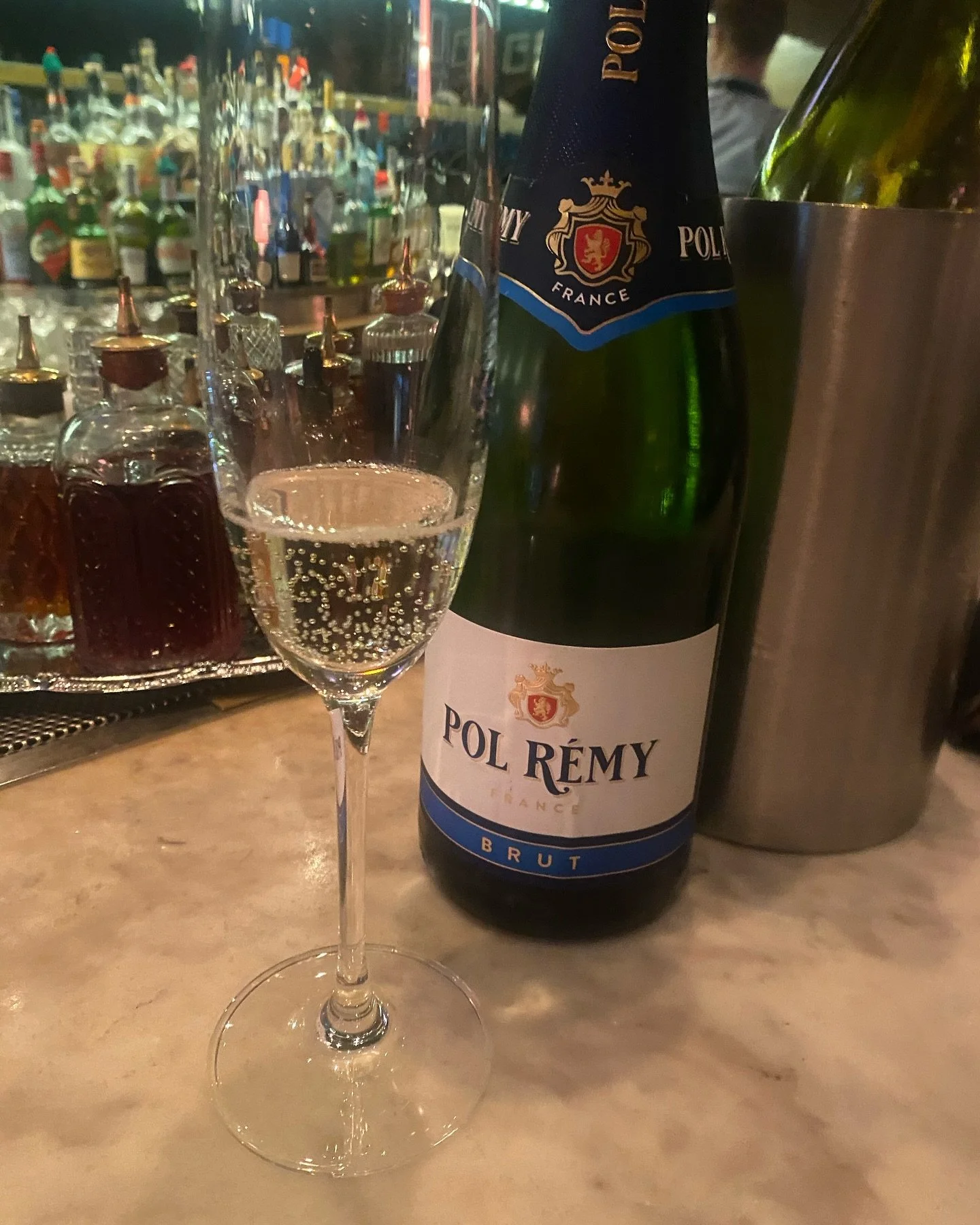 Cheers to #Winesday !! Looking for a drinkable drop? This bubbly makes happy hour here even more reason to celebrate! 

My favourite spot for this is @maxines_cafebar . Also available @tableaubarbistro &amp; @homerstcafebar &hellip;possibly @folietta