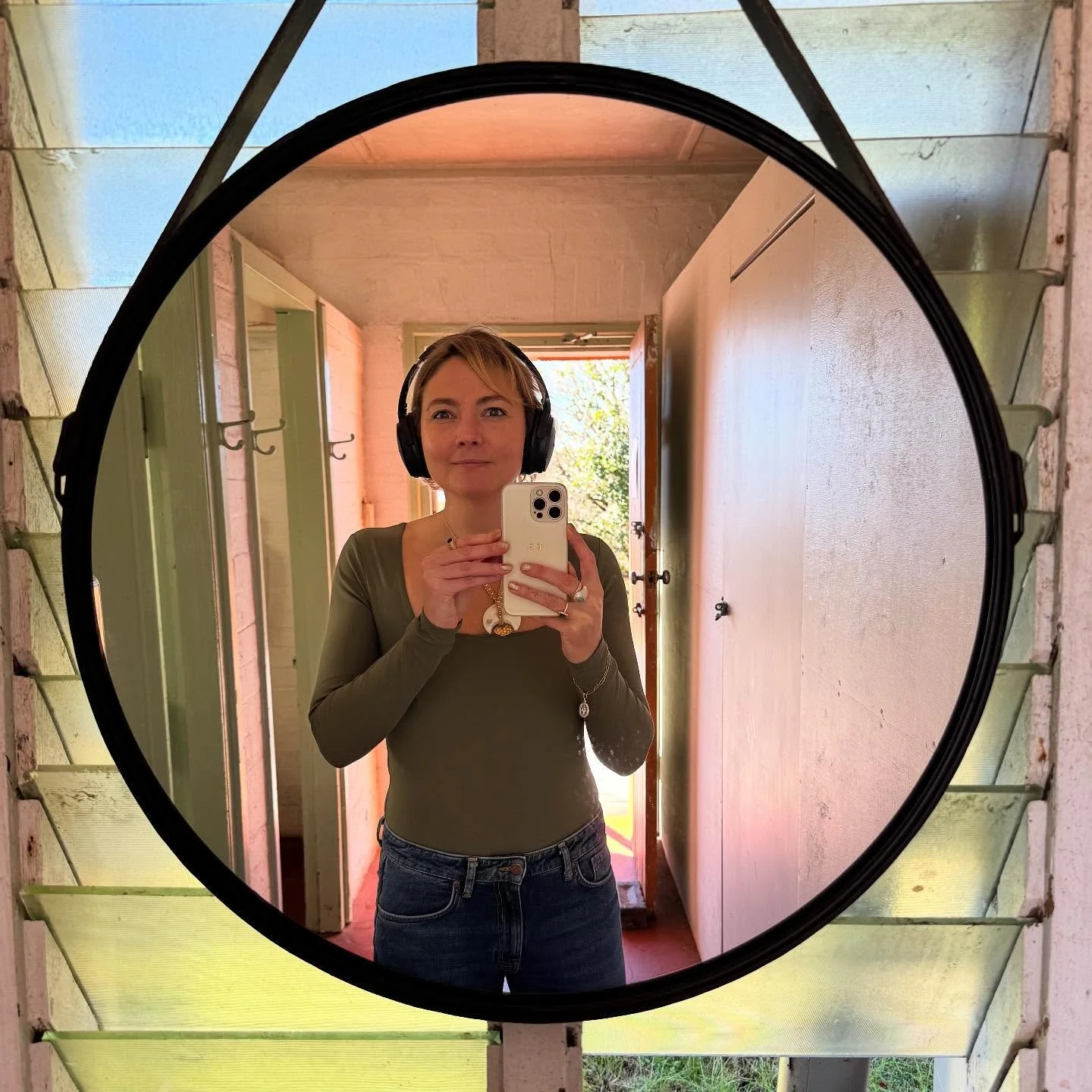 Award Season - that time in your life when it all goes right. Deep connection, miraculous healing, wondrous reflection and so many new seasons, float on the horizon, teasing me &hellip;.. asking me to rise up. 

No specifics to share, I&rsquo;m not h