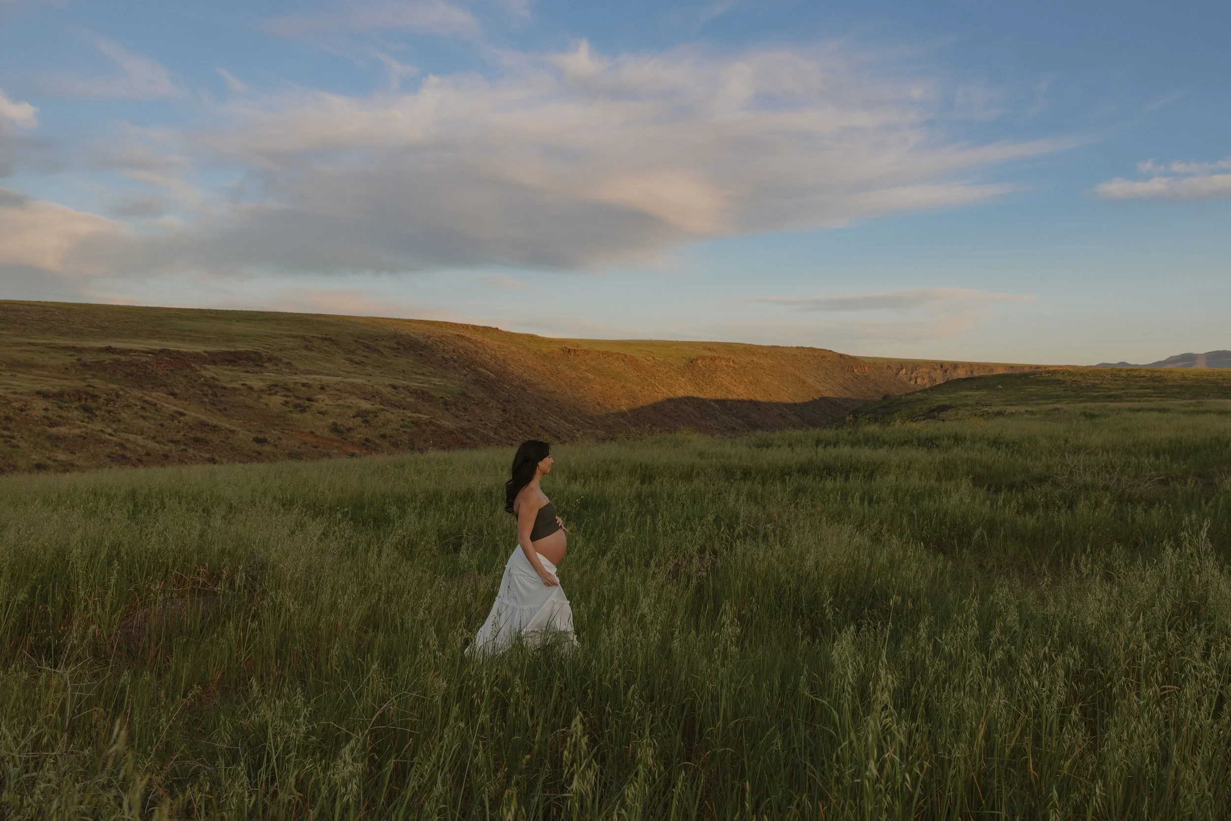 When to Do Your Maternity Photos (So You Actually Love Them)