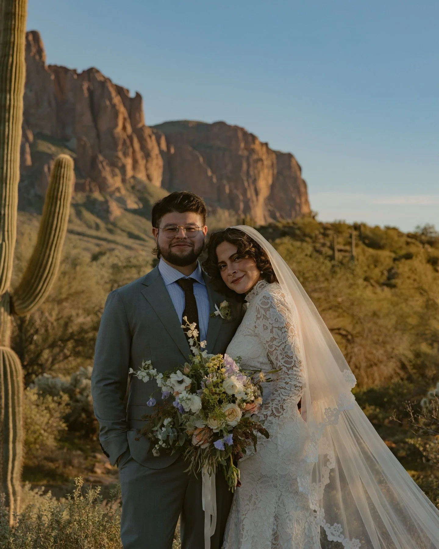The Lost Dutchman Elopement that gave all the vintage feels. Elsie and Ivan 
Decided to tie the knot in the Arizona Desert surrounded by their loved ones. 

.
.
.

#lostdutchmanstatepark #arizonaelopement #desertelopement #elopementphotographer #ariz