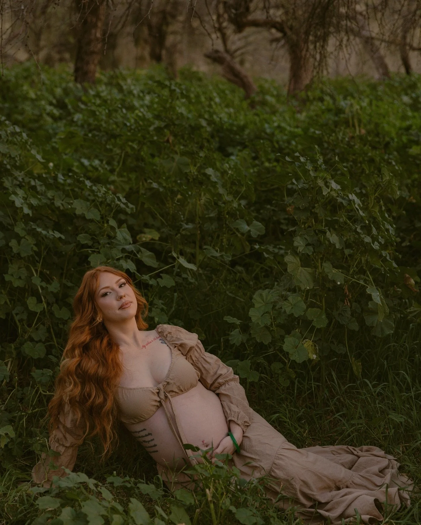 So greenery is going to be harder to come by from now until summer. Unfortunately, this heat wave has killed off the majority of the green spots we had. 
So if you&rsquo;re wanting a shoot with greenery, your best bet is gonna be May through August i