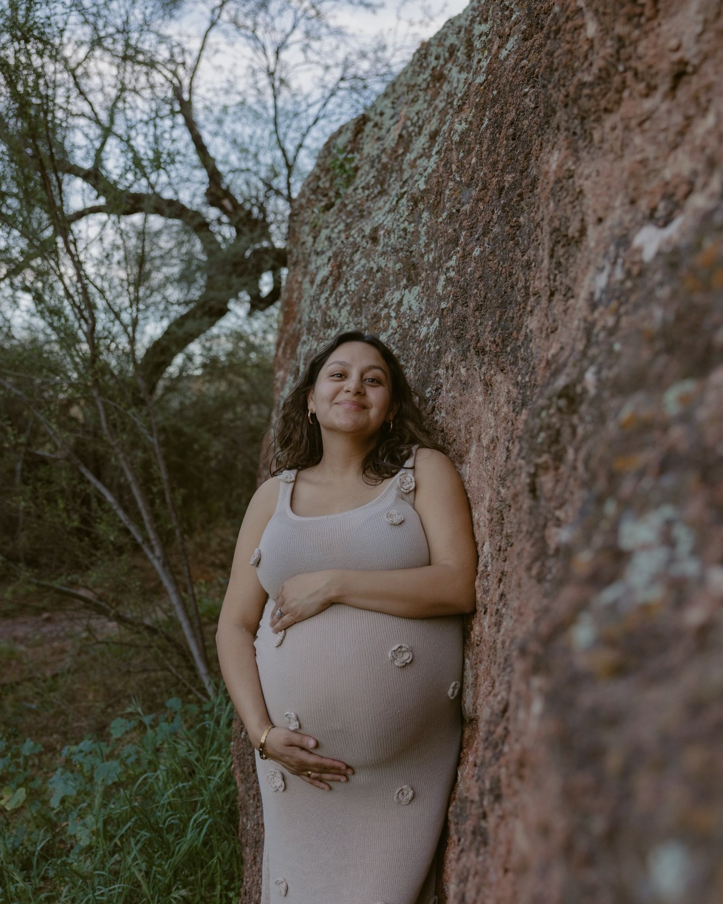 Ashley &amp; Armando wanted to celebrate their final baby with their first maternity shoot. Can yall believe Ashley is a mom of 5?! Stunninggggggg