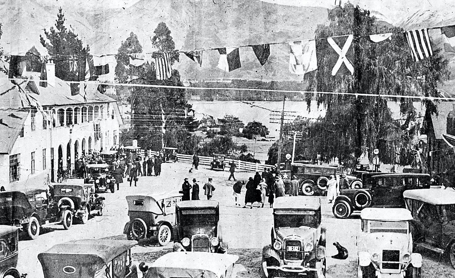 Wanaka Hotel celebrating Duke of York visit (1927)