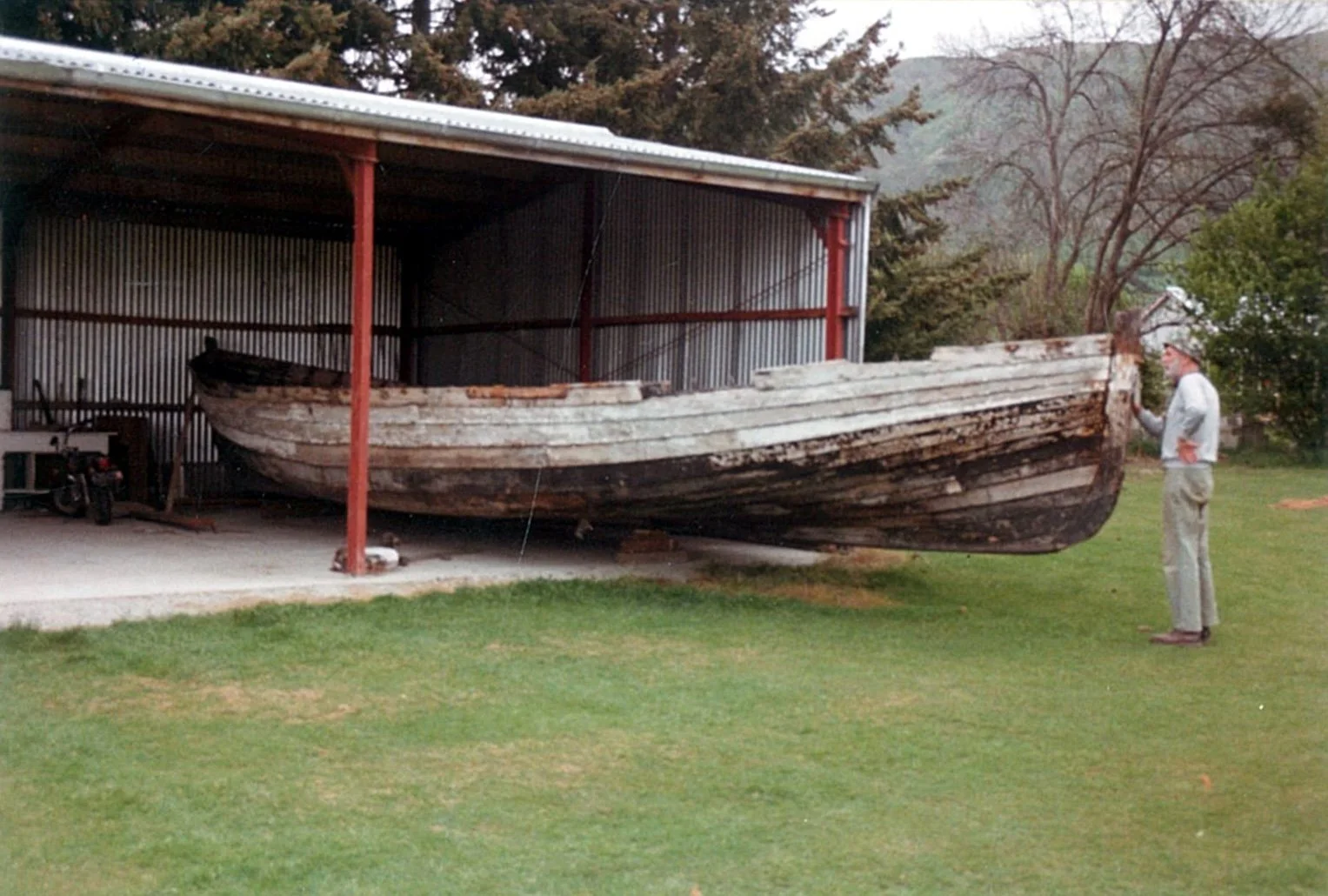 A salvaged whaleboat/punt recovered from Lake Wānaka. c.2000. Ref. D56