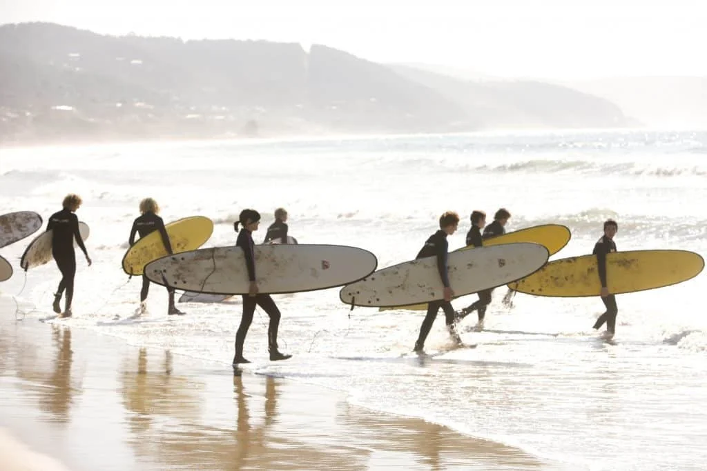 Lorne-learn-to-surf-1024x683.jpg