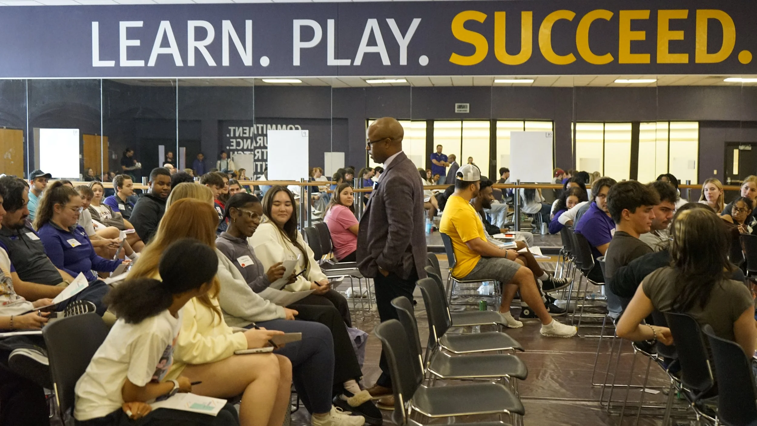 This is Dr. Dexter Shorter leading a workshop for LSU students.