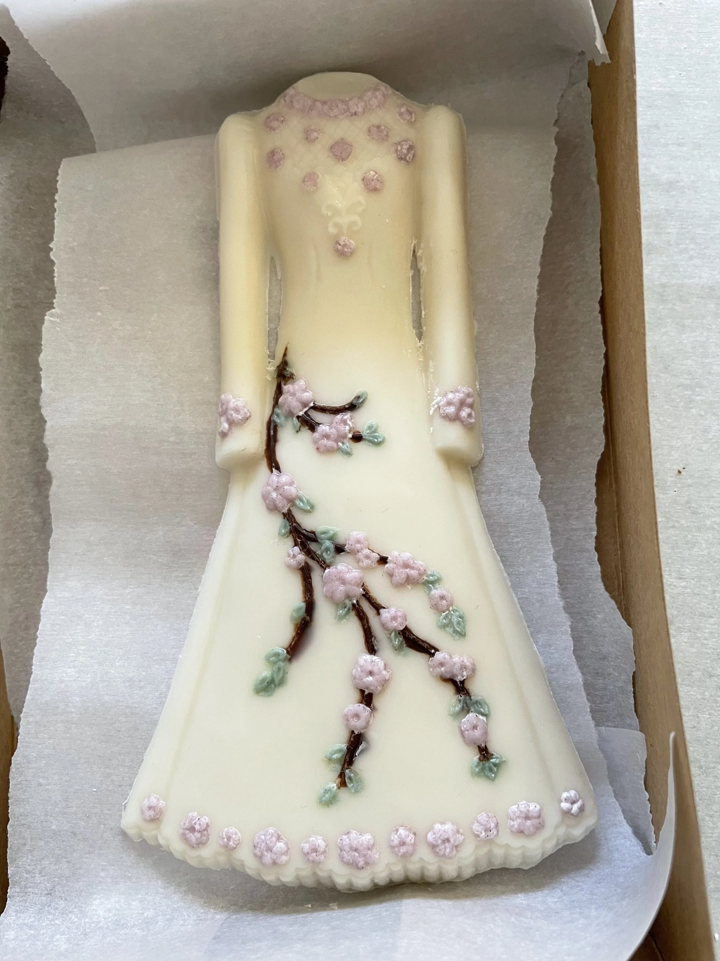 Bride and Groom Centerpiece Chocolates