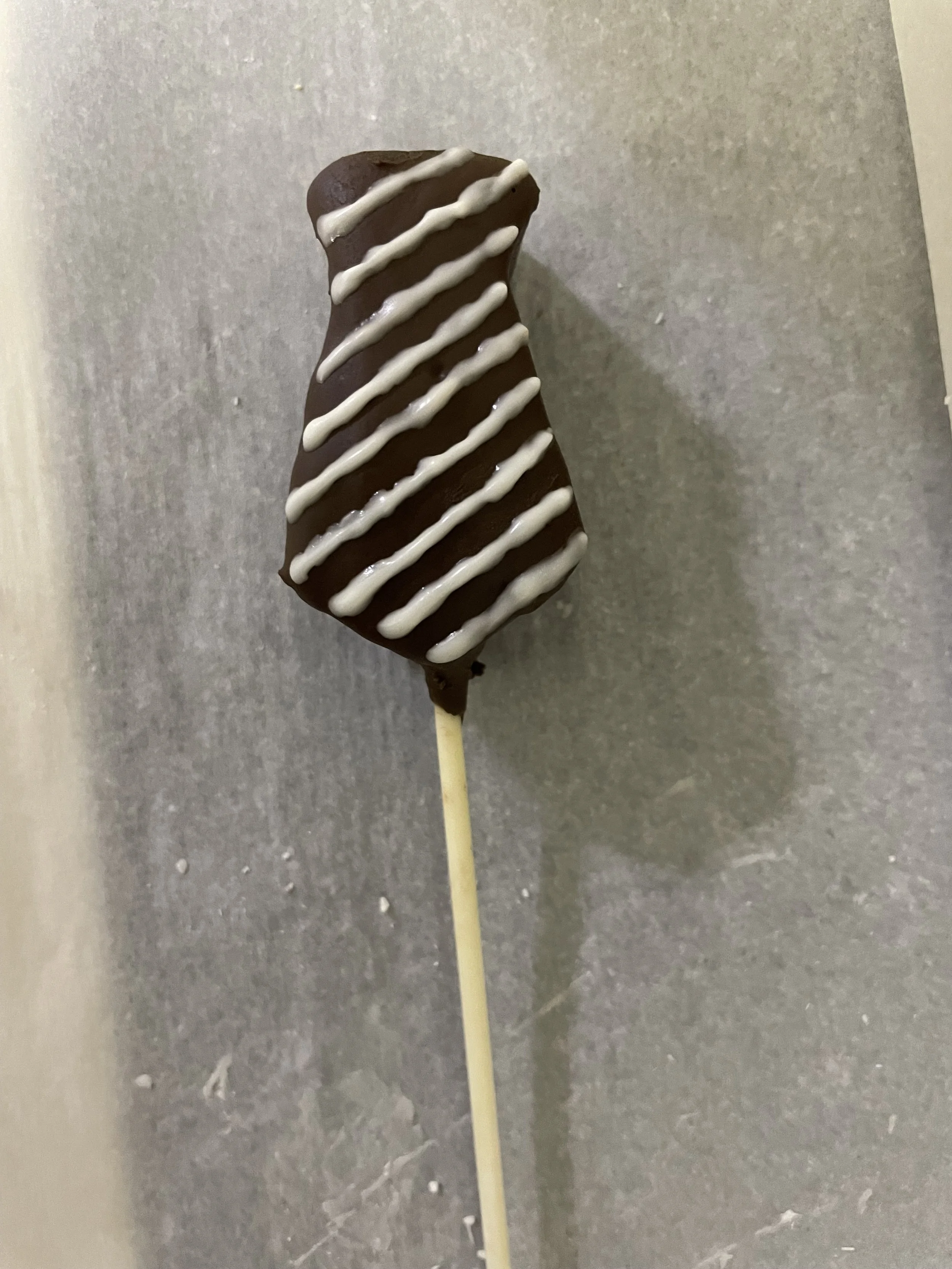 Tie Cake Pop