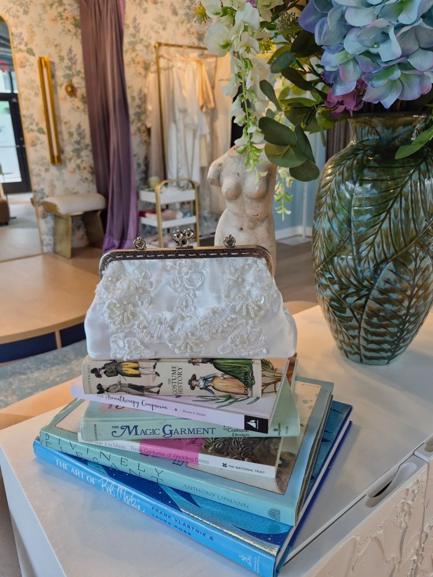 Carrying something in your hand that was always meant for your heart. 👛 

Made from heirloom wedding dresses, each of these bags was created for brides looking to honor their family&rsquo;s story. The process is always rooted in respect, for the gar