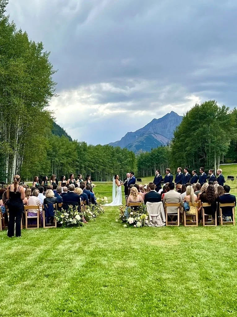 wedding-aspen-mountain-backdrop.jpg