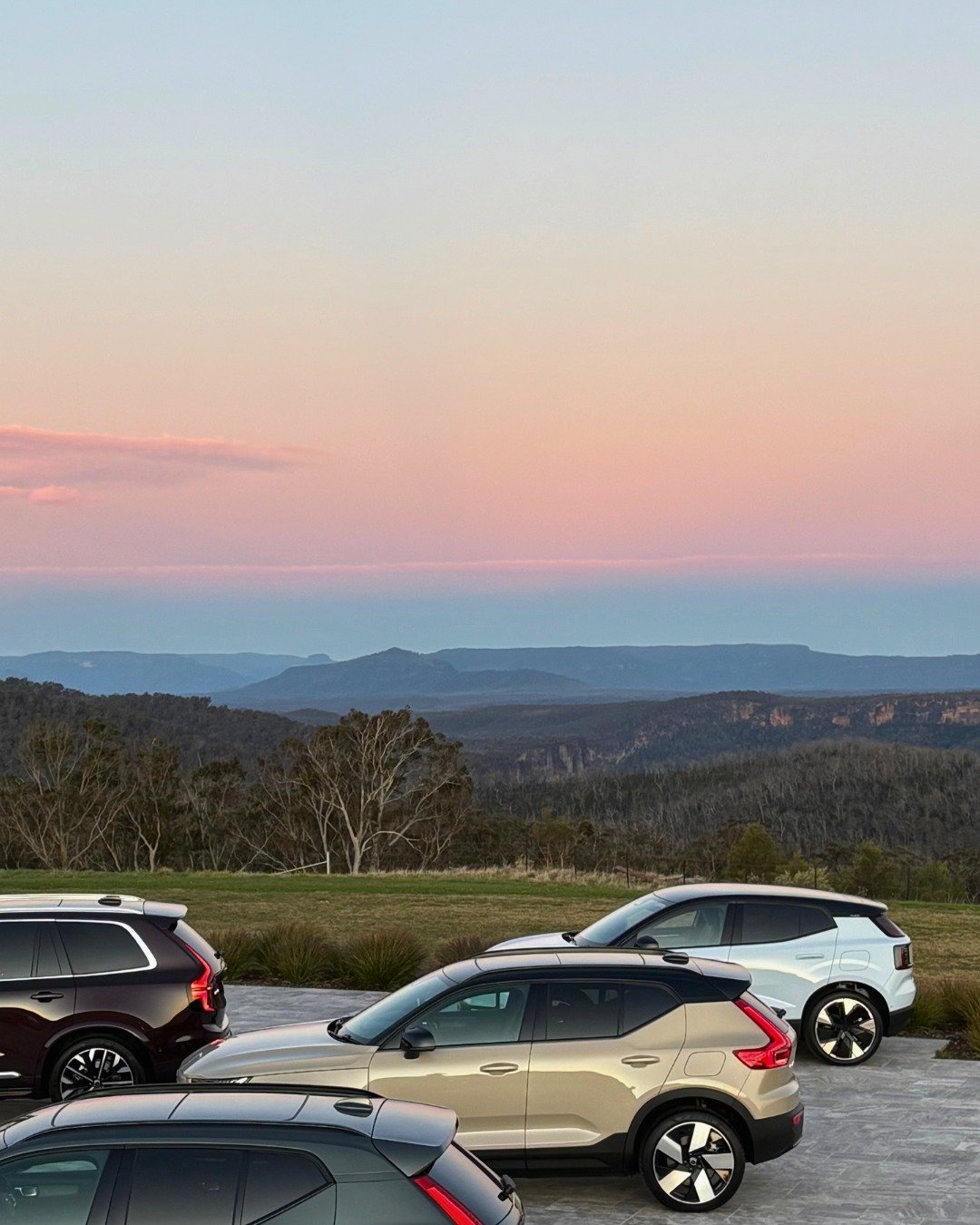 An absolute privilege to host @volvocarau and @ewmevents at Caoura Cliffs last week for four days. A collaboration defined by togetherness, creativity, precision, and shared appreciation for design and detail.

The views came alive framed by the clif