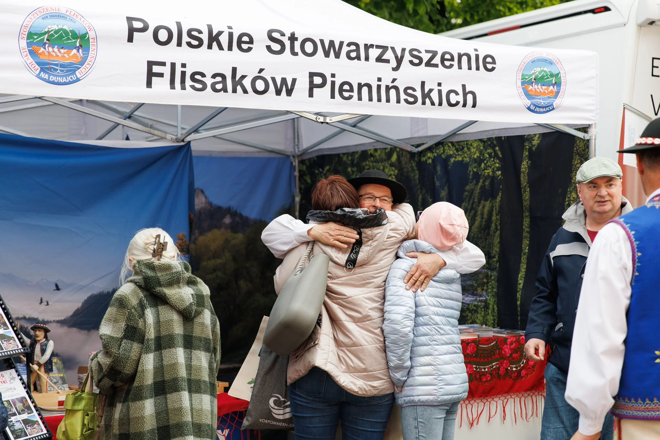 Piknik nad Odrą na Wałach Chrobrego w Szczecinie, 10-11 maja 2025.-03.jpg