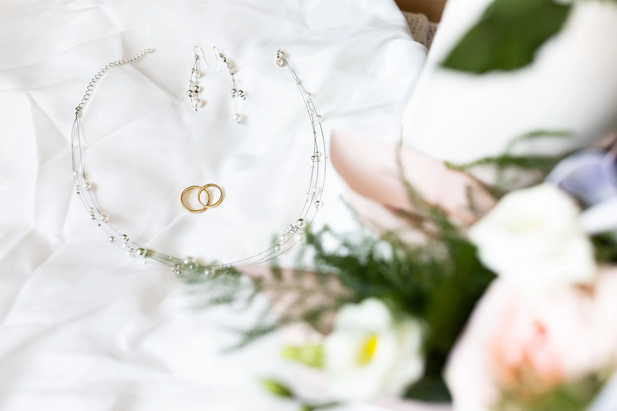 bizuteria-i-obraczki-slubne.jpg (Copy) (Copy)