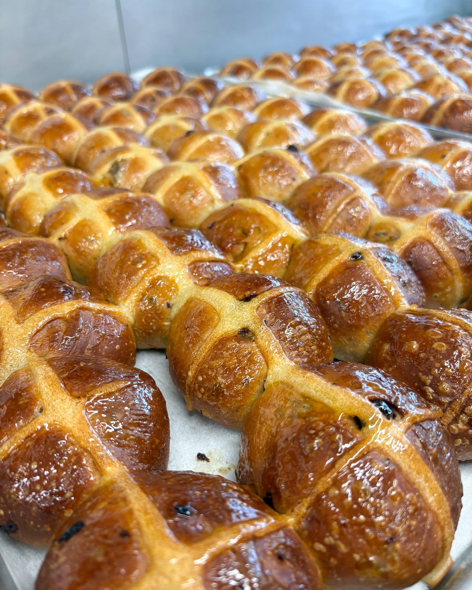 Freshly baked sourdough hot cross buns made with honest ingredients. Yes, these tasty festive buns have been hand-rolled daily by our team at our Connings Kitchen &ndash; made with care, and they are delicious. They come in a pack of 6, or you can vi