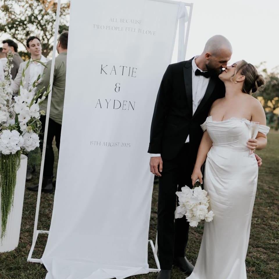 Katie and Ayden
15.08.2025
The reception

Location: Katie's Family Property, Mackay
Photographer: @vickimillerphotography 
Caterer: @railwayhotelmarian
Tent &amp; Lighting: @fiesta.parties.weddings.events
Celebrant: @romance.meets.rhi
Hair: @kaylissa