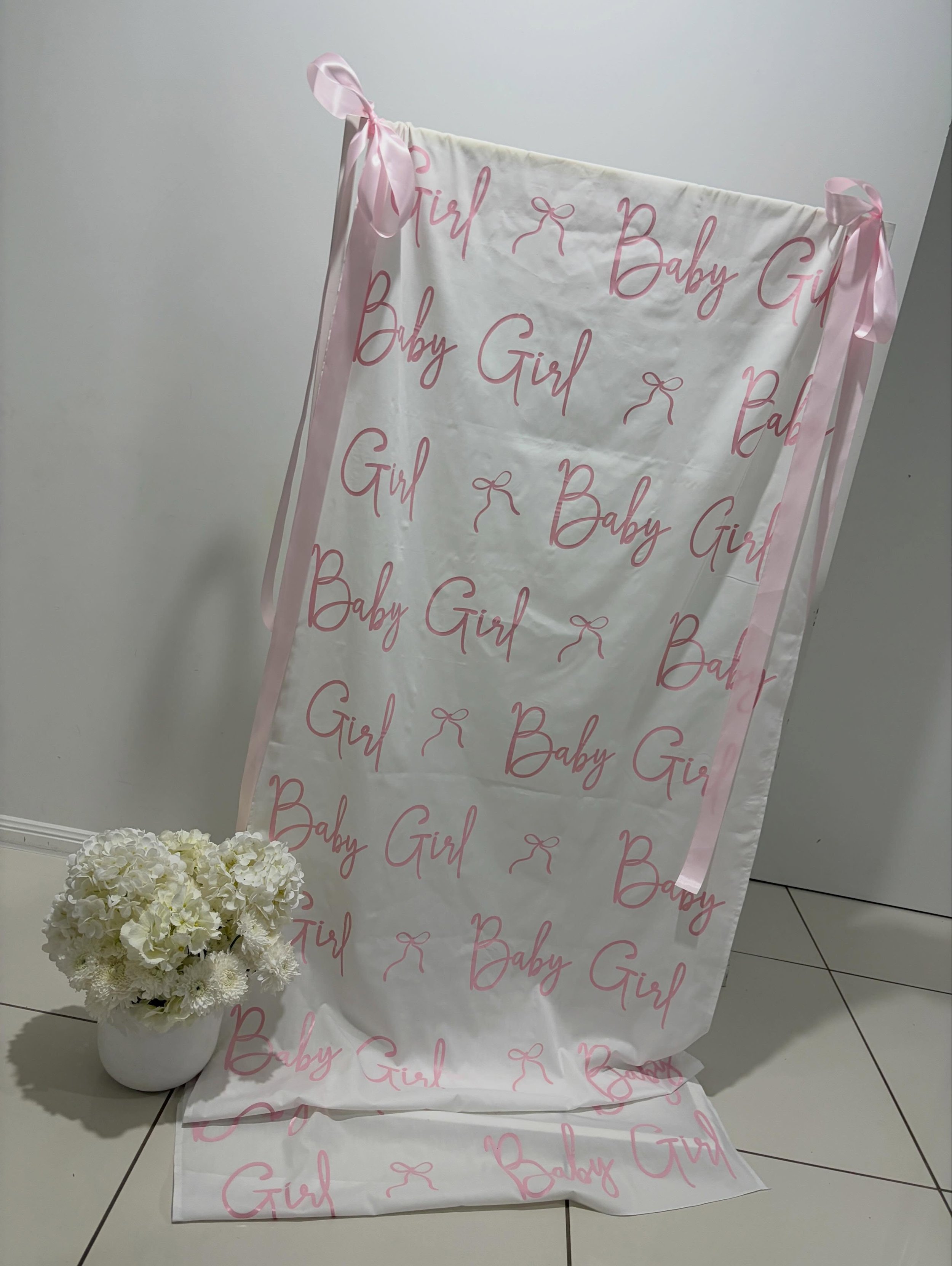 Tay and her baby girl 🩷 

#babygirl #materialsign #babyshower #mackayevents #styledevents