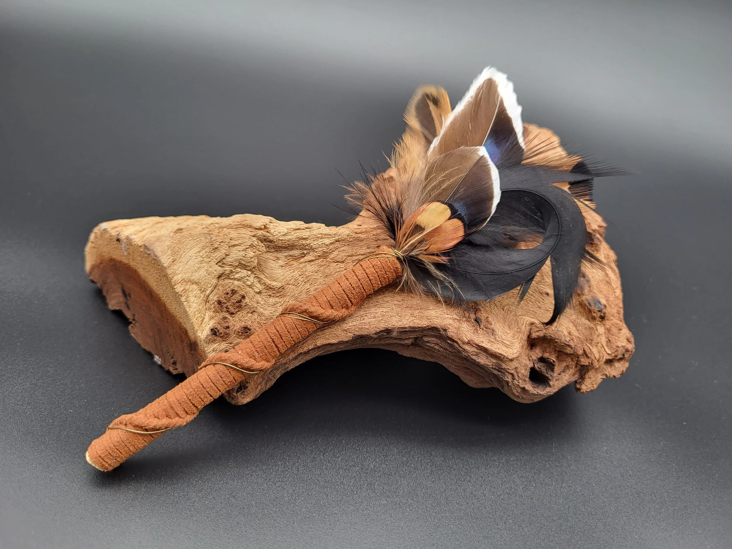 Plume's Duet – The Golden Pheasant Loves the Rooster
