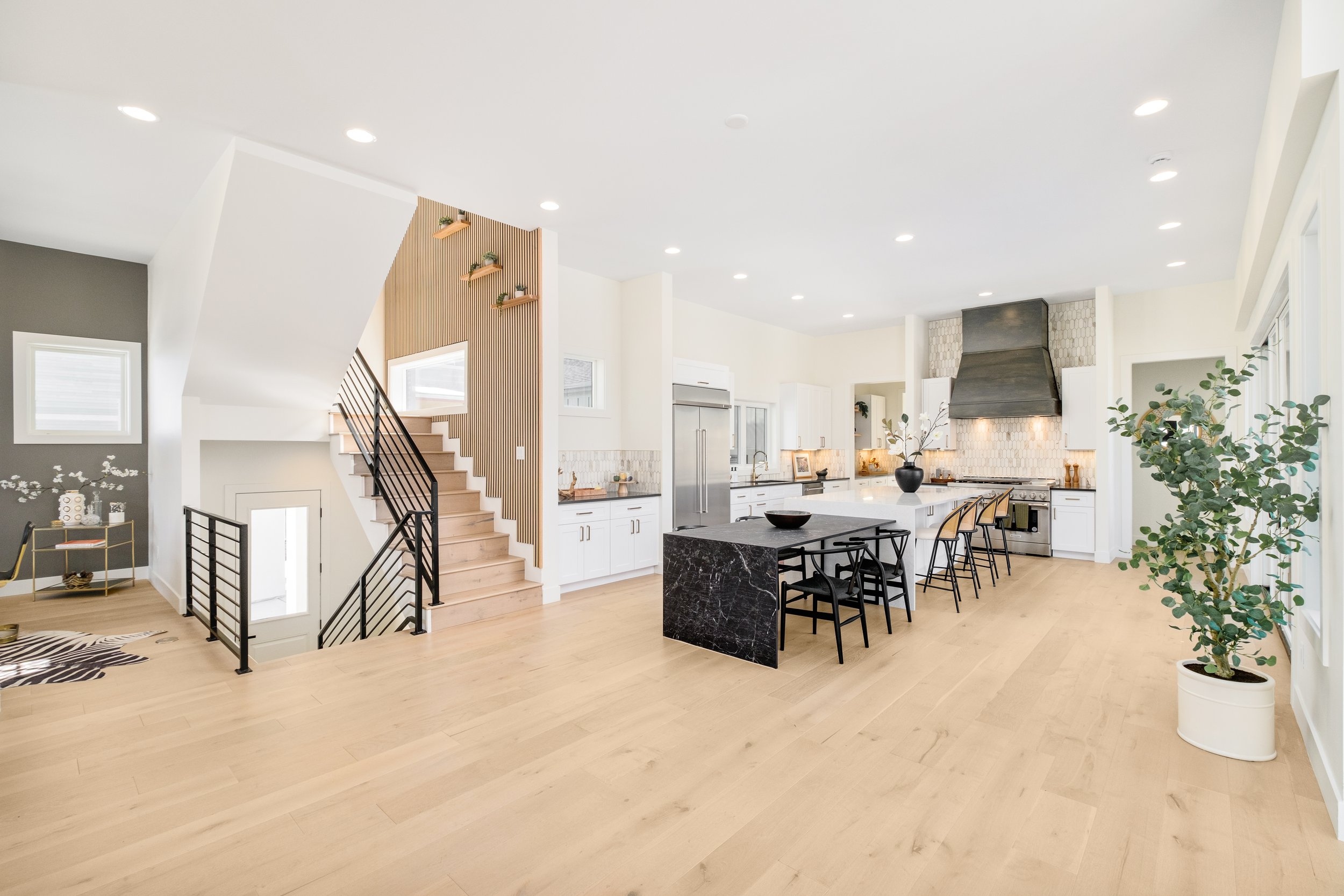 8230 W Tennessee Ct-13.jpg