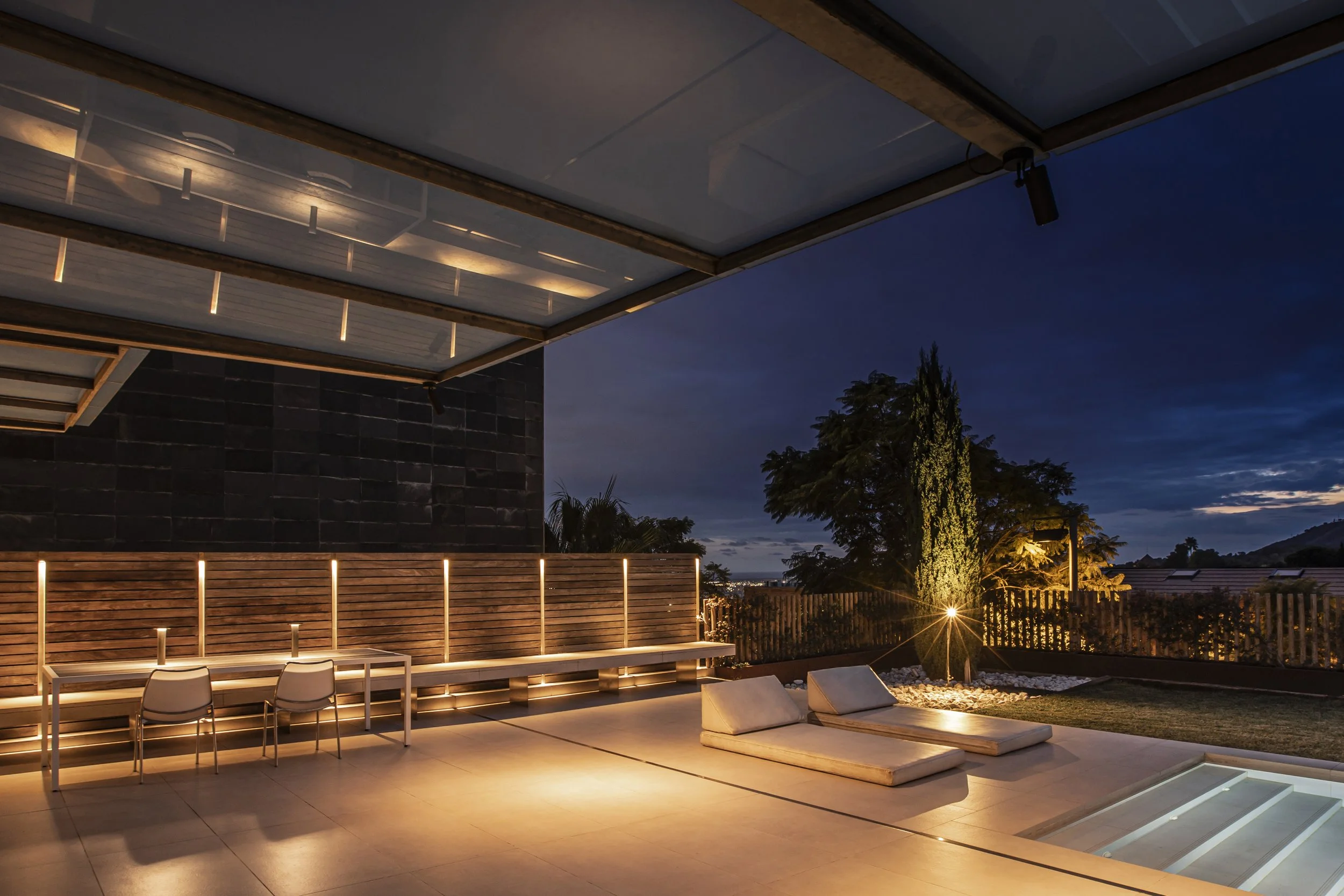 iluminación piscina .jpg