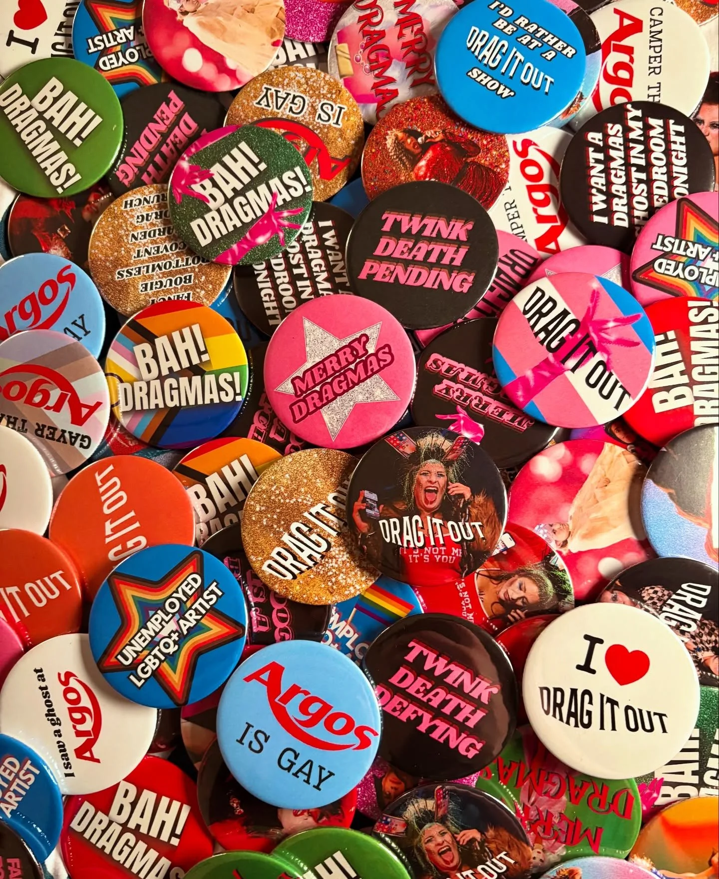 It&rsquo;s two more sleeps till DRAGMAS!!! And whether you&rsquo;ve been naughty or nice we have a badge for you. We can&rsquo;t wait to welcome you to the magical world we&rsquo;ve created, spook you soon! 

🎄🎅 BAH! DRAGMAS! 🎅🎄
📆: 16th &amp; 17