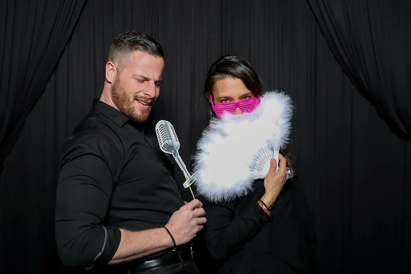 Dark backdrops + The Winnie&rsquo;s Touch = Total Hollywood Vibes. 🎞️✨
Don't let the dark colors fool you! We specialize in lighting that makes you pop, turning every photo into a red-carpet moment. Why settle for 'okay' photos when you can have the