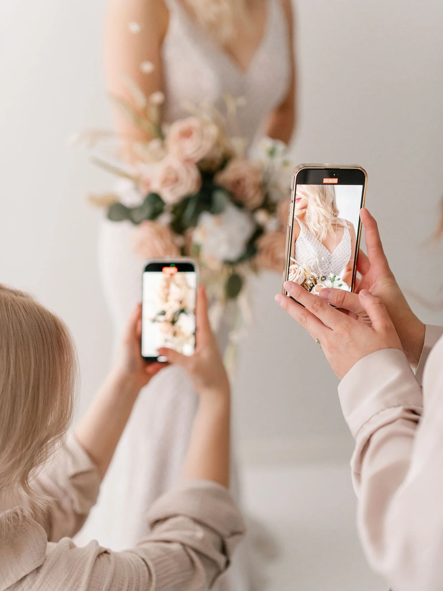 Kes&auml;n 2026 h&auml;&auml;sesonki l&auml;hestyy - ihanaa!! 😍🎥✨

T&auml;n&auml; vuonna ikuistamme h&auml;it&auml; ainakin:
🎞️ Helsingiss&auml;
🎞️ Tampereella
🎞️ Torniossa
🎞️ Jyv&auml;skyl&auml;ss&auml;
🎞️ Kuopiossa
🎞️ Sein&auml;joella
🎞️ K