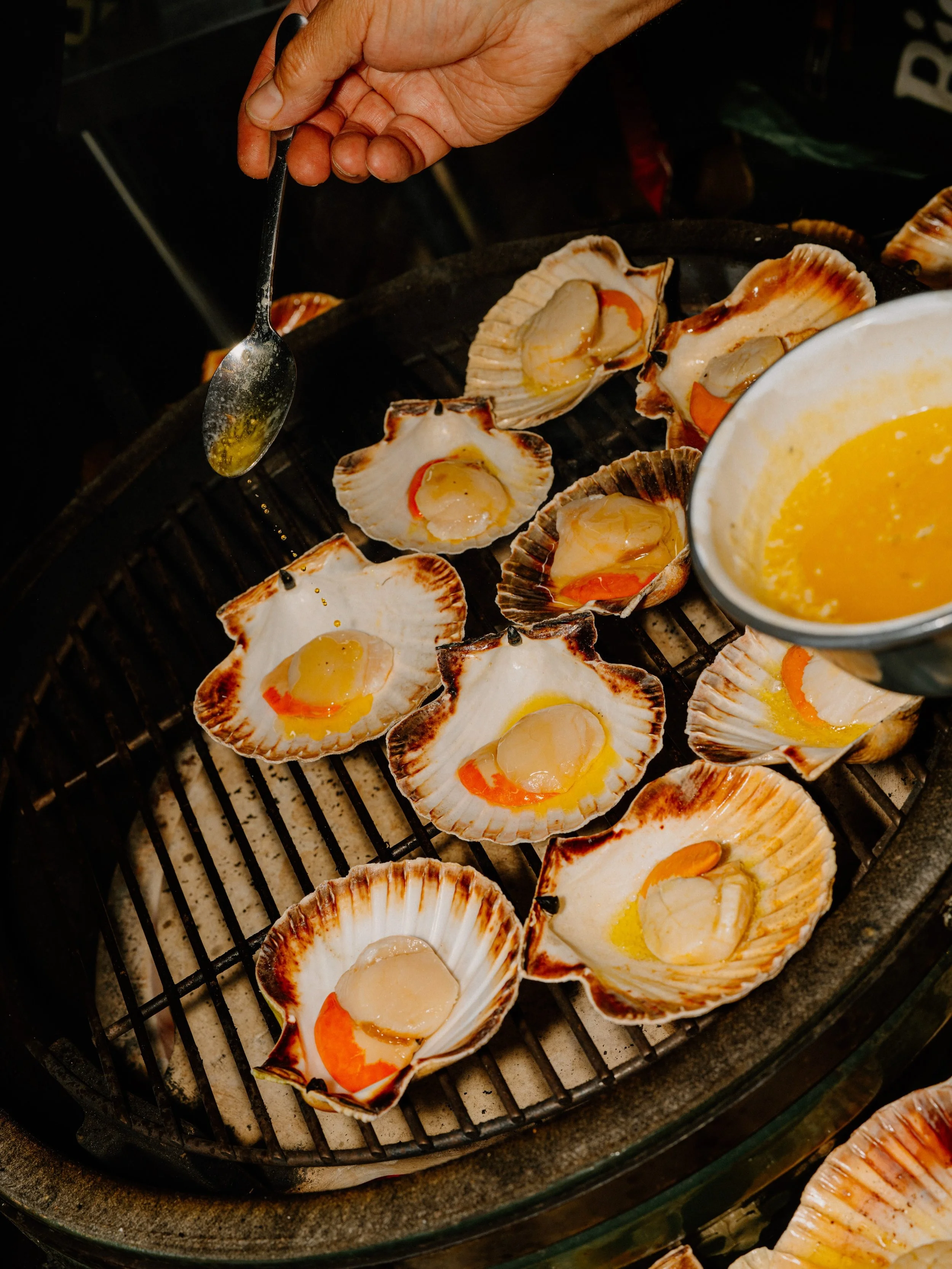 All the highlights from our ocean weekend 🪩

From dodging rain showers to dancing around an illuminated scallop pot, a full barn came together to celebrate our waters. We had @the.wandering.chapter little pink book truck parked up, a Devon wine tast