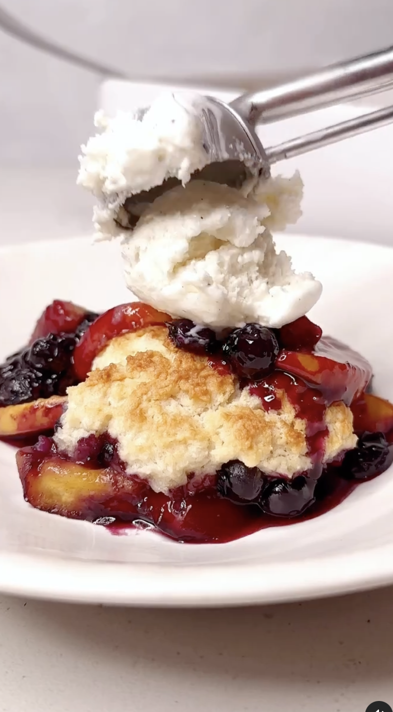 Delish Blueberry Peach Cobbler - Producer/Videography/Video Editor - 266K + Views