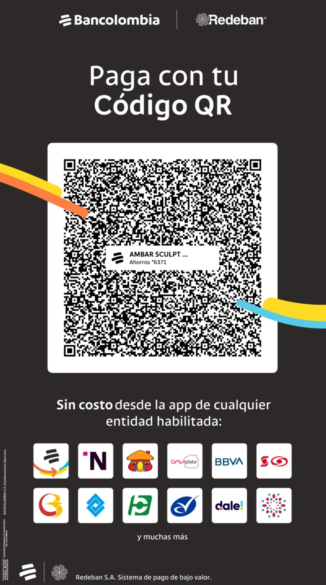 Banner de Bancolombia y Redeban que invita a pagar con código QR. Incluye un código QR al centro. Texto menciona la app de cualquier entidad habilitada para pago sin costo. Logotipos de varios bancos y entidades financieras se muestran en la parte inferior.