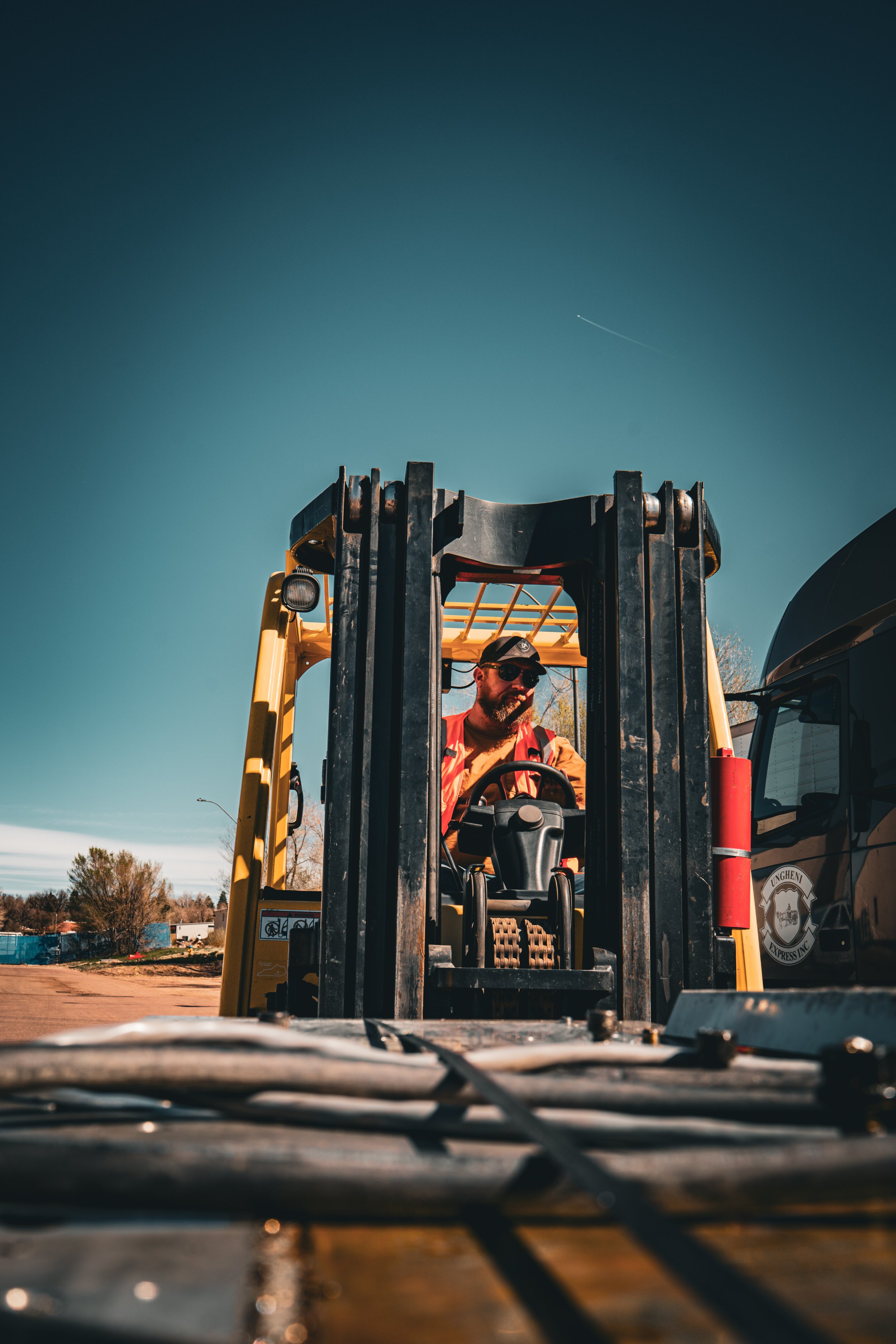 Rigging &amp; Machinery Moving - Forklift operator detail