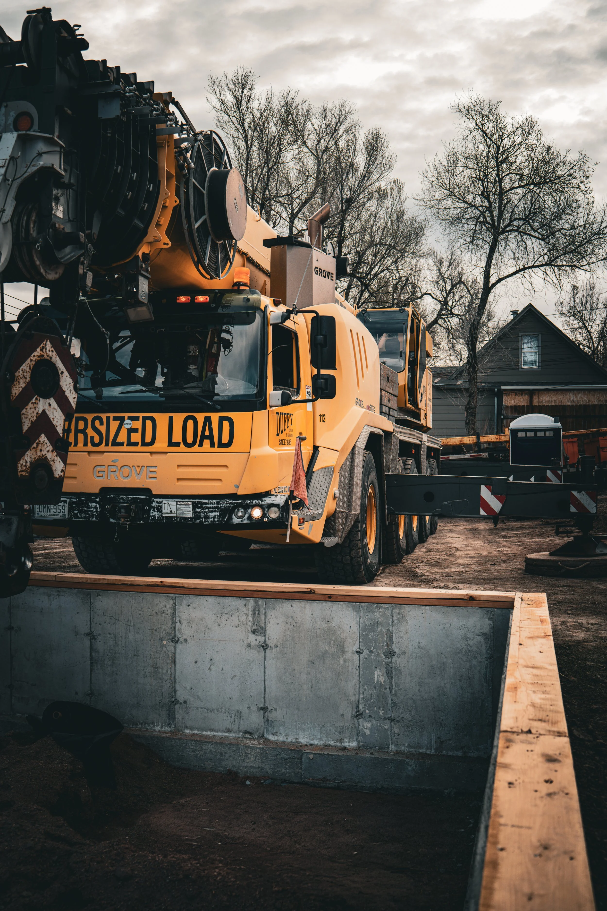 Crane Service - gmk 5165 onsite 