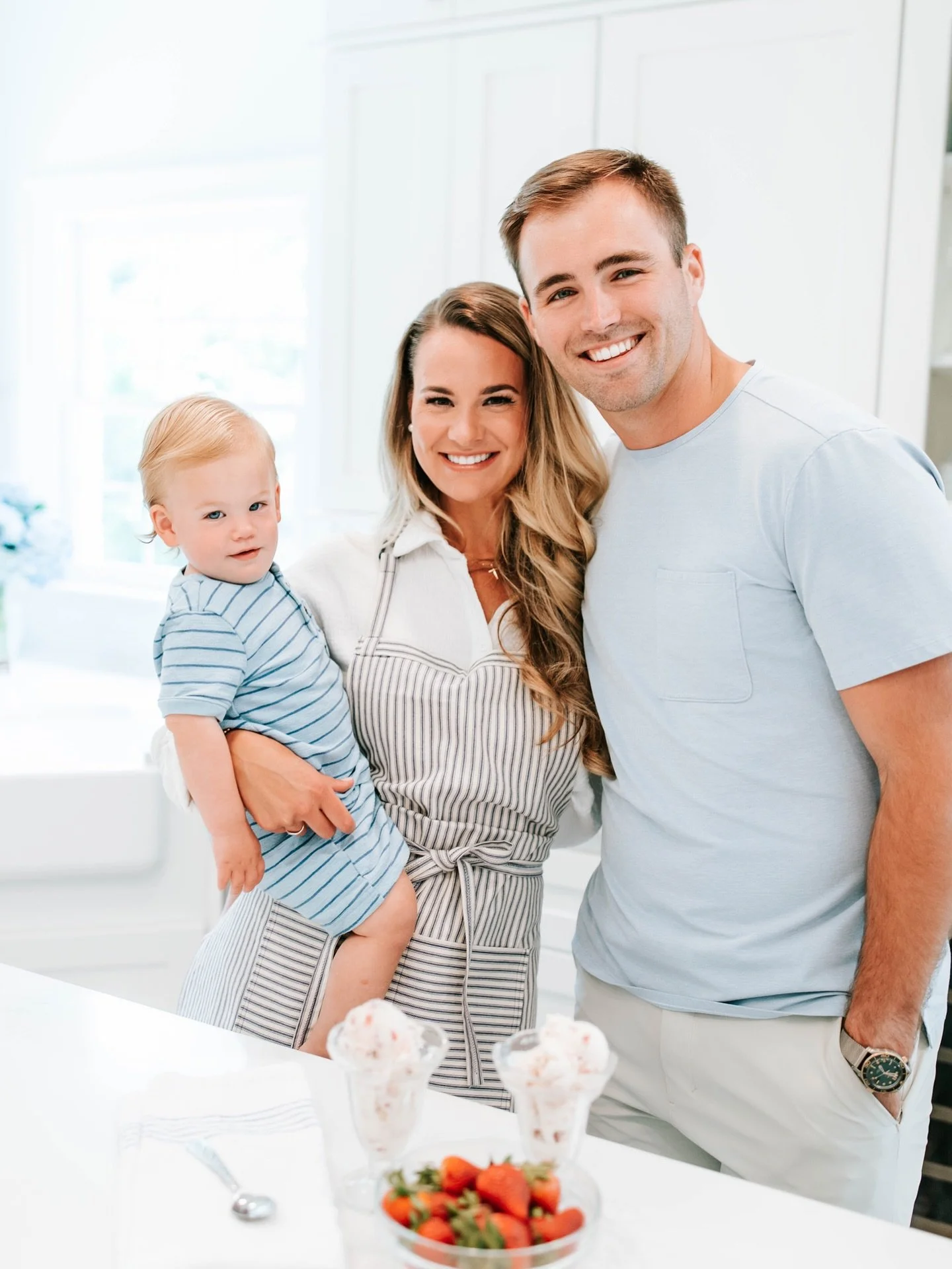 Happy 4th of July from our family to yours! 🇺🇸✨Grateful for sweet moments, warm ovens, and the freedom to gather around the table. Wishing you a day full of love, laughter, and dessert! 💙❤️🍰

#HappyFourth #BakingTogether #FamilyAndFreedom #SweetC