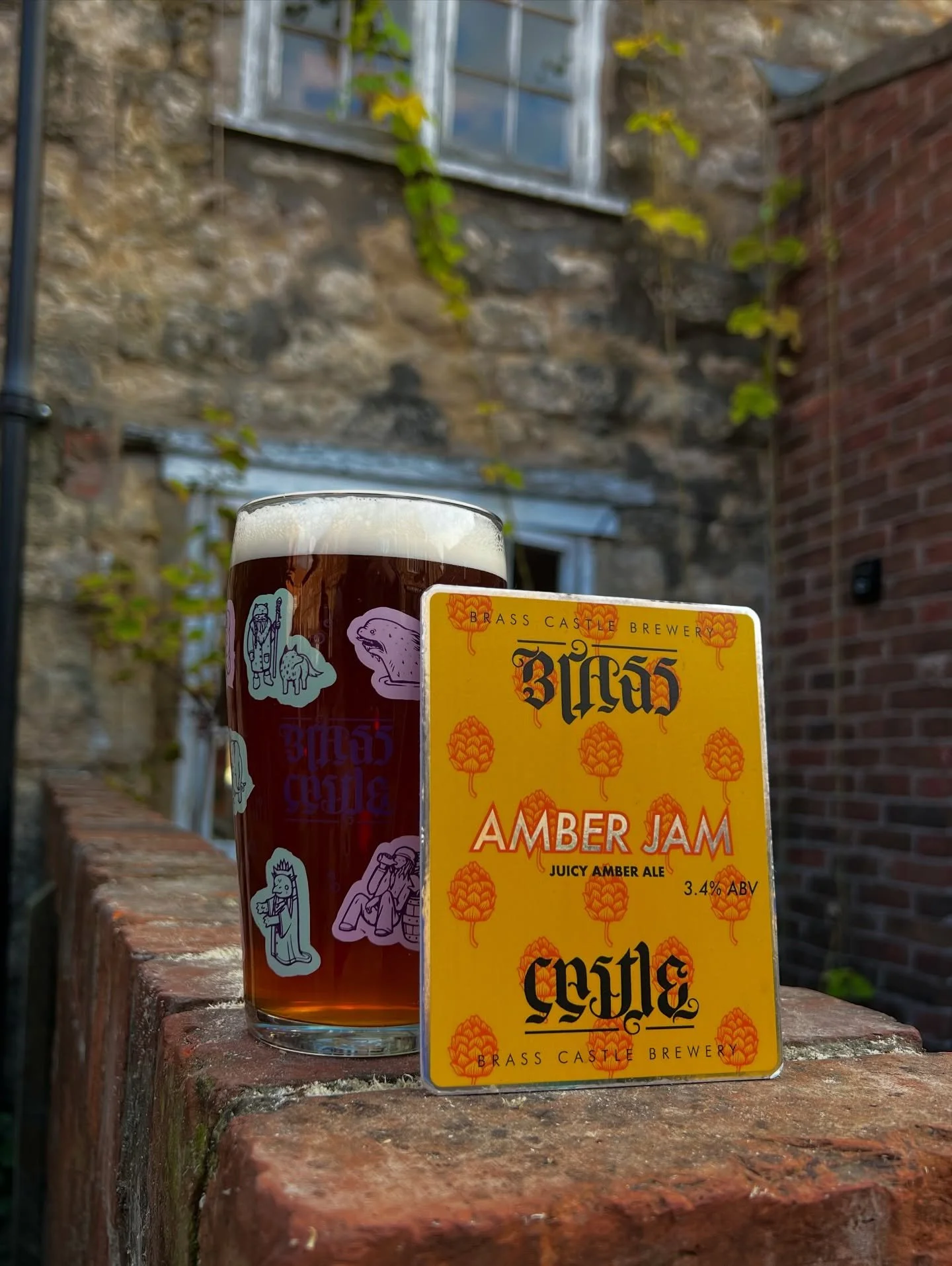 ✨AMBER JAM 3.4% JUICY AMBER ALE✨

This juicy amber ale is sessionable whilst packing a hop hit. Flavours of tropical fruits, citrus and grapefruit combined with a refreshing hop bite make this Amber absolutely Jam!

Vegan &amp; Certified Gluten-Free!