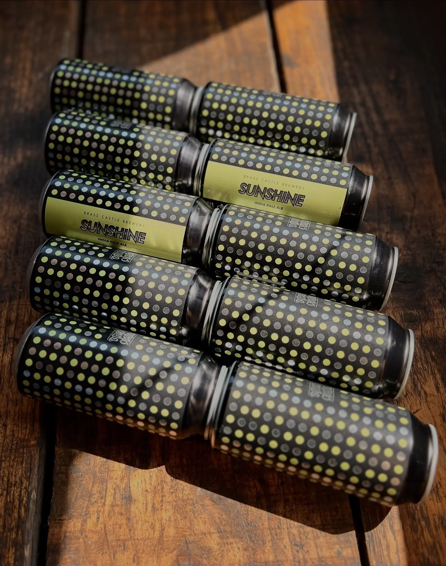 ✨SUNSHINE 6% WEST-COAST IPA✨

We can&rsquo;t seem to find the sunshine in amongst the clouds, but we for sure have plenty to share down here on the ground!

Our 6% west-coast style IPA is bright and juicy, featuring plenty of punchy new-world hops to