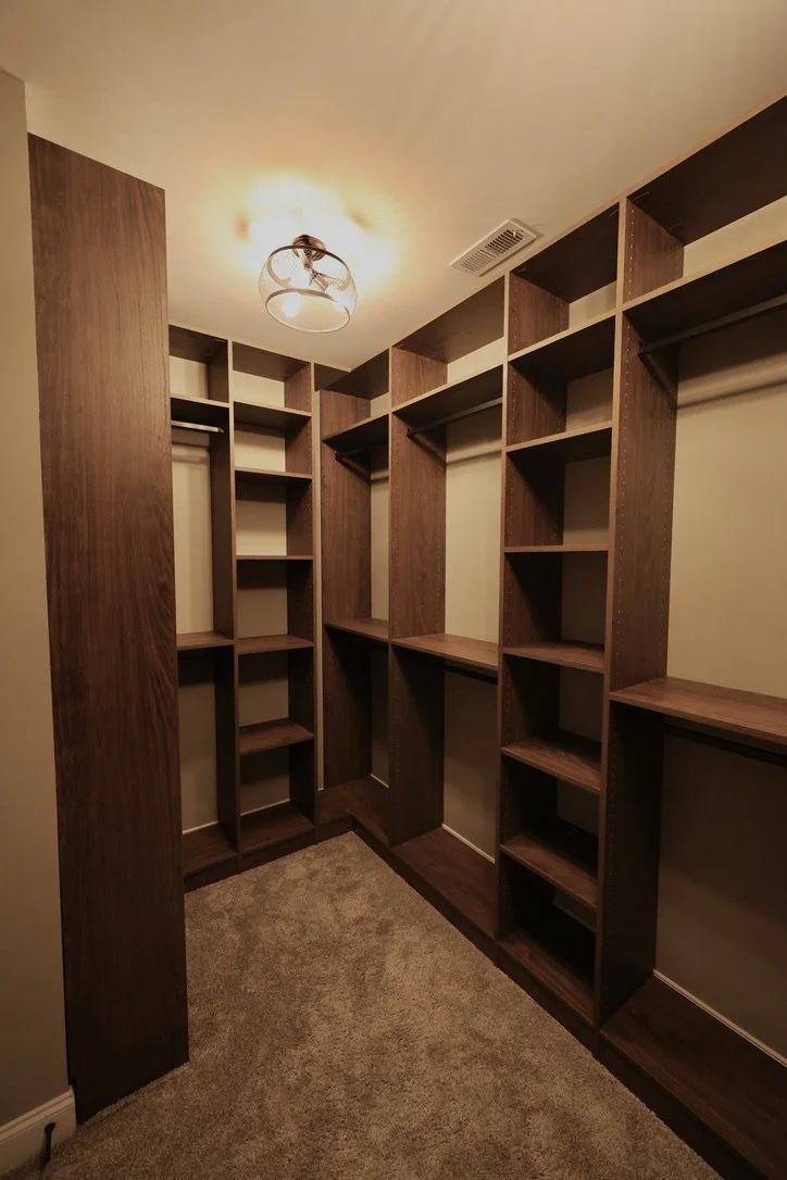 Master Closet - Cocoa