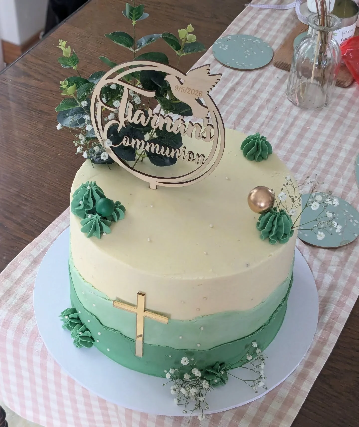 🤍 communions 🤍

Hope all my lovely customers enjoy/enjoyed their communion celebrations! Parents put sooo much effort into planning these days all to see a smile on their child's face 🩷 Equally hoping those parents have a relaxing Sunday 😅

Toppe